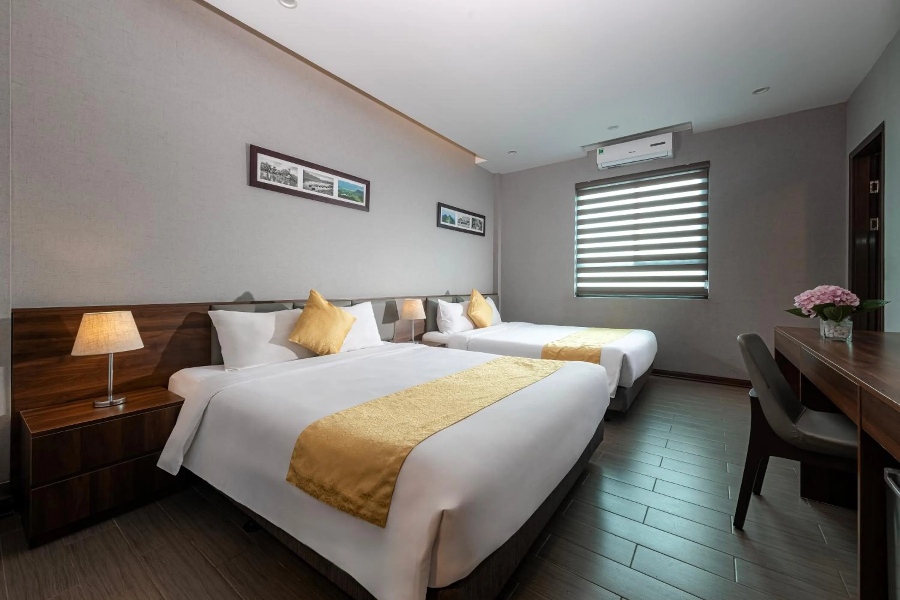 Bed in Golden Season Hotel