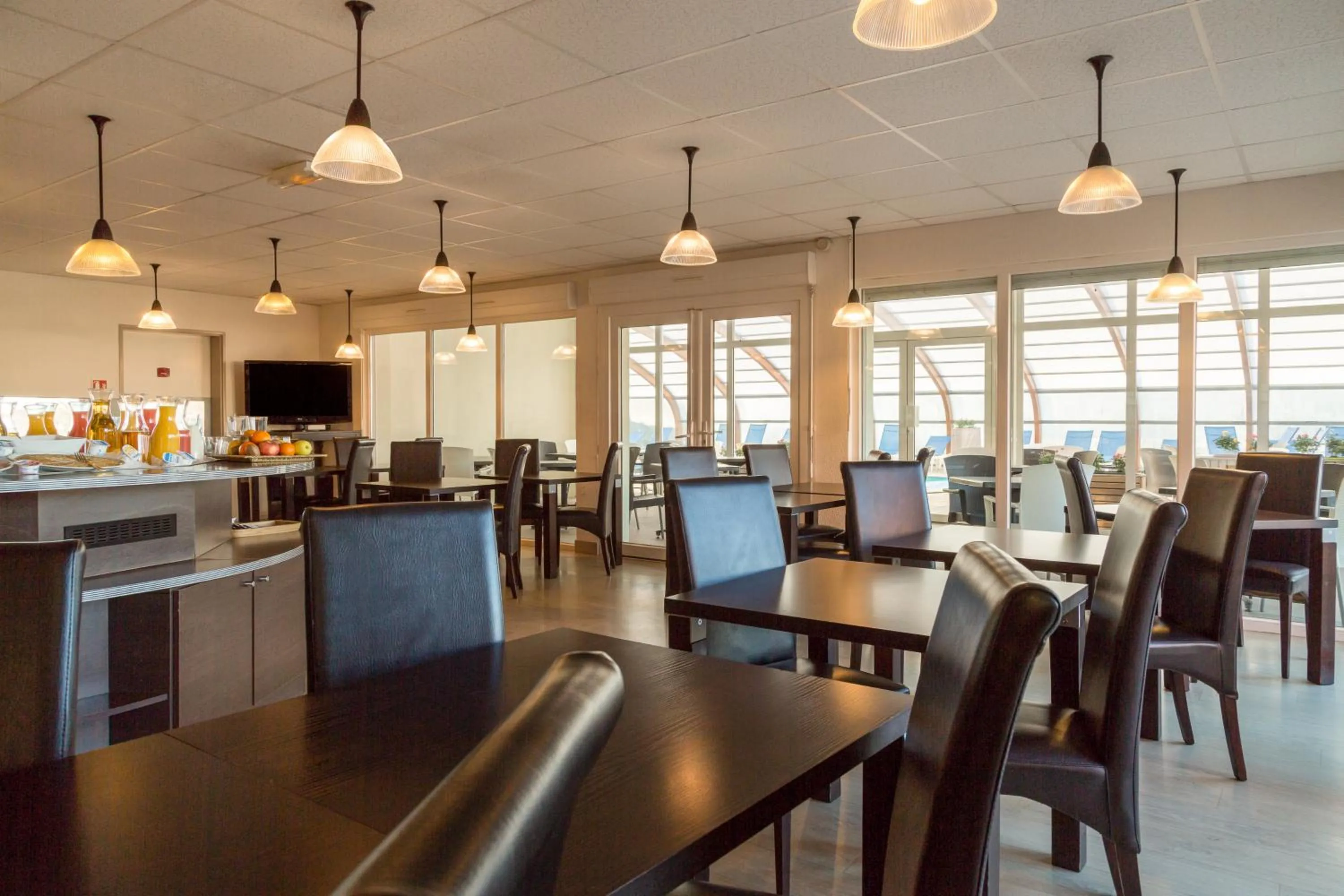 Restaurant/places to eat in The Originals Boutique Hôtel Spa Beuzeville Honfleur Sud