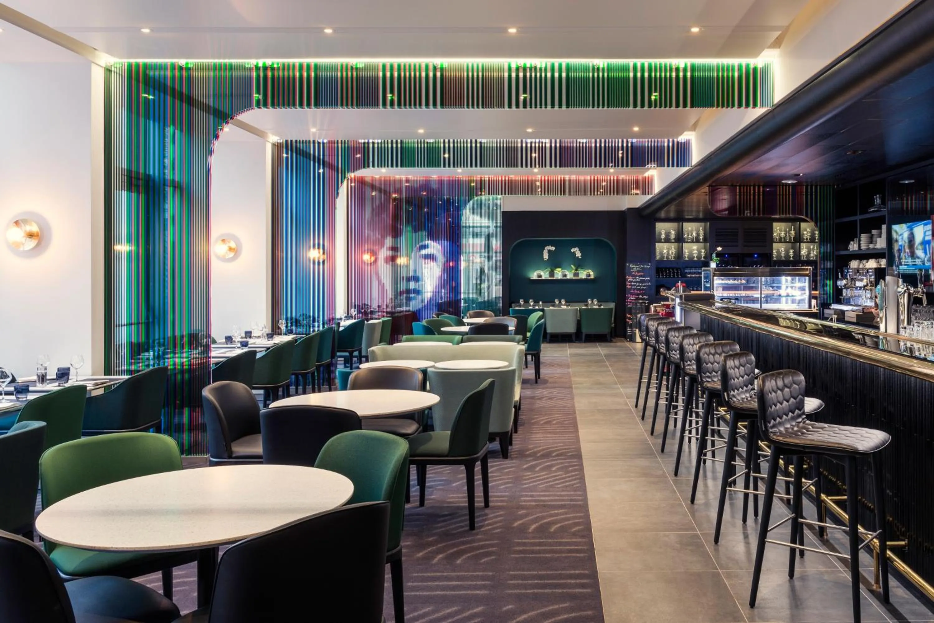 Restaurant/places to eat in AppartHotel Mercure Paris Boulogne