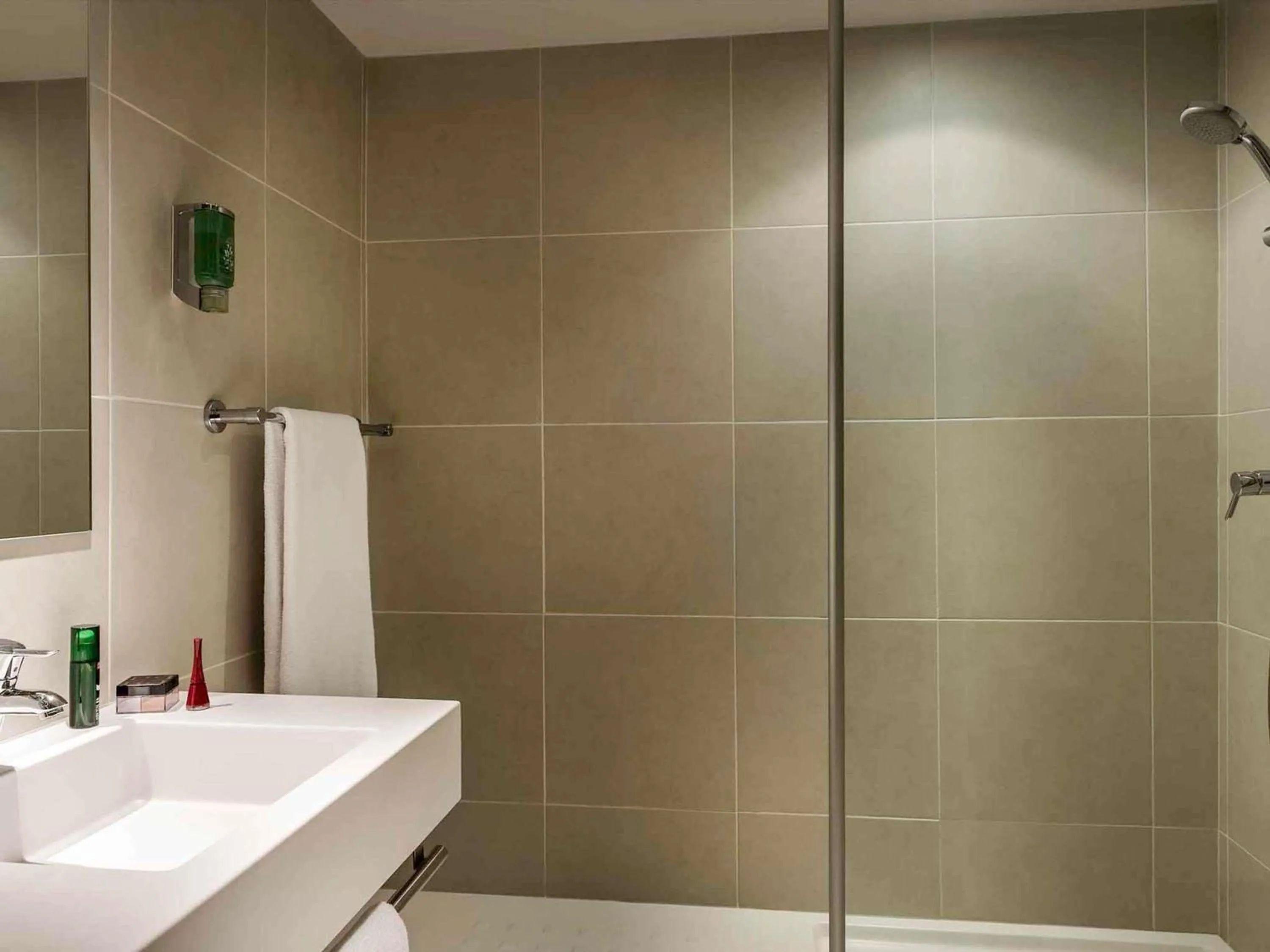 Bedroom in AppartHotel Mercure Paris Boulogne