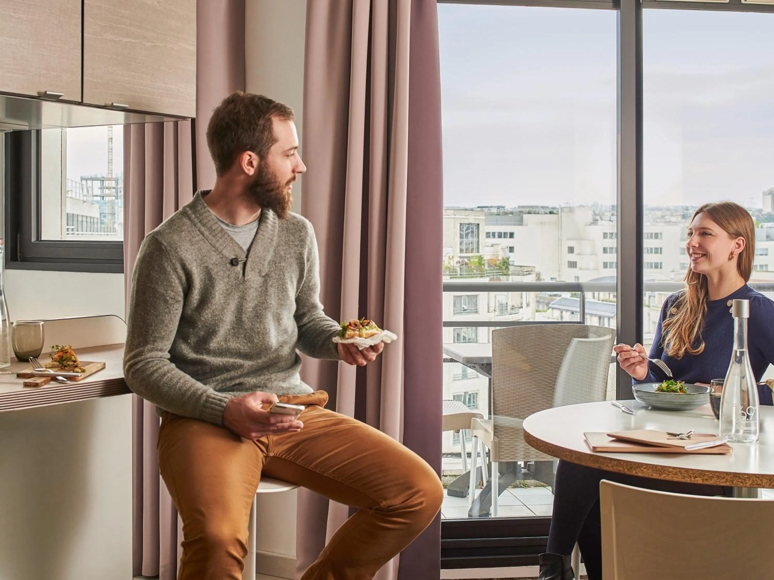 Kitchen or kitchenette in AppartHotel Mercure Paris Boulogne