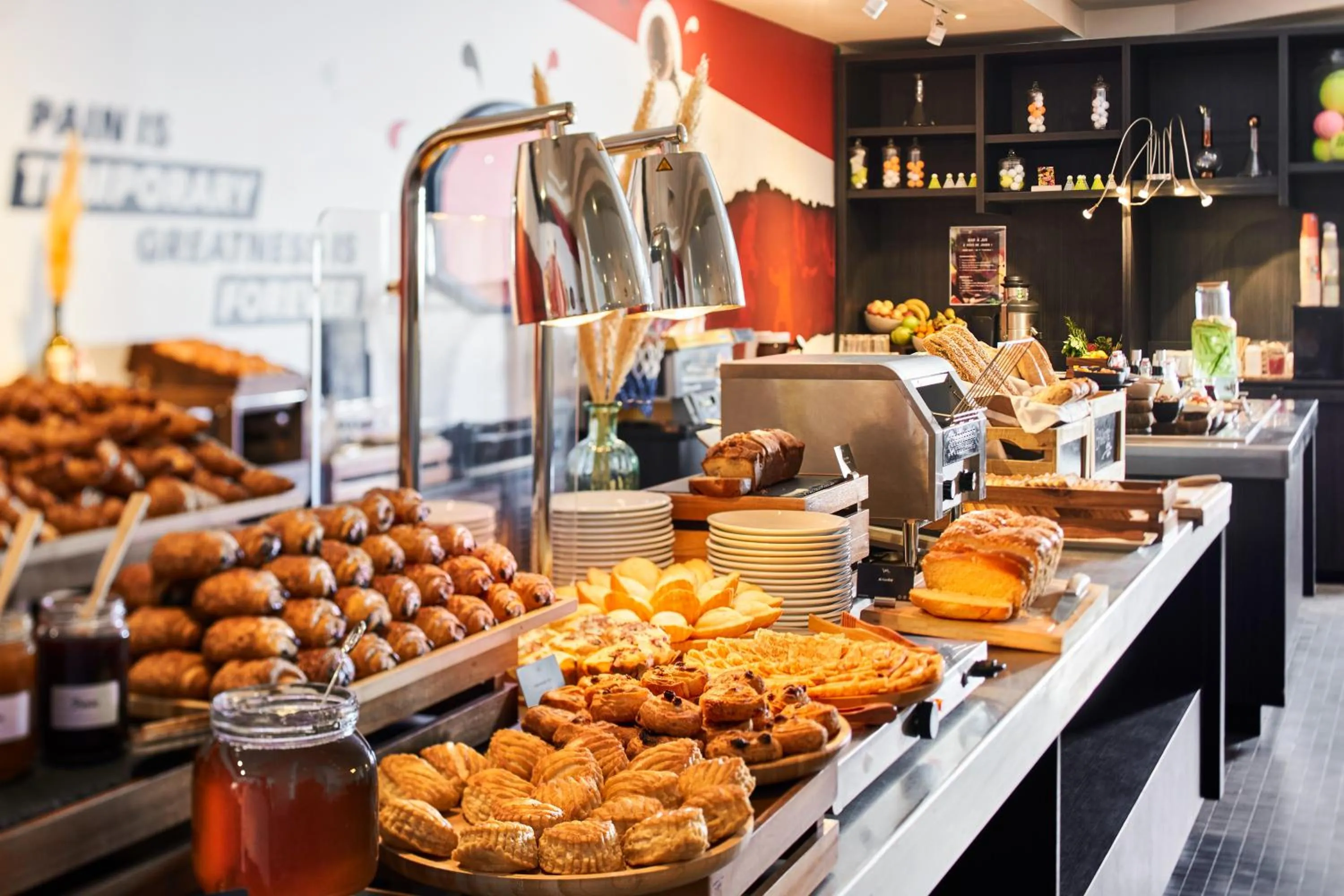 Breakfast in AppartHotel Mercure Paris Boulogne