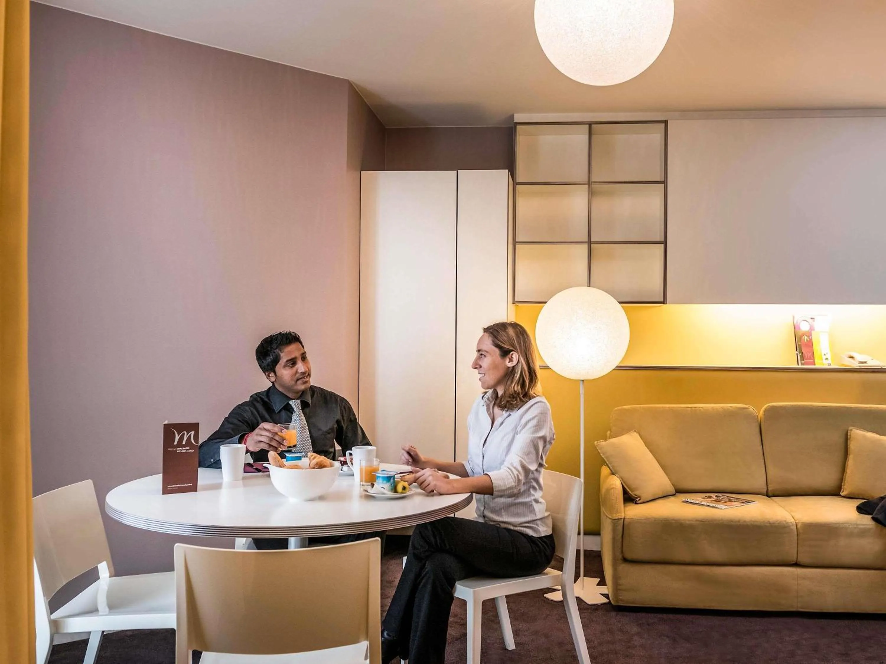 Bedroom in AppartHotel Mercure Paris Boulogne