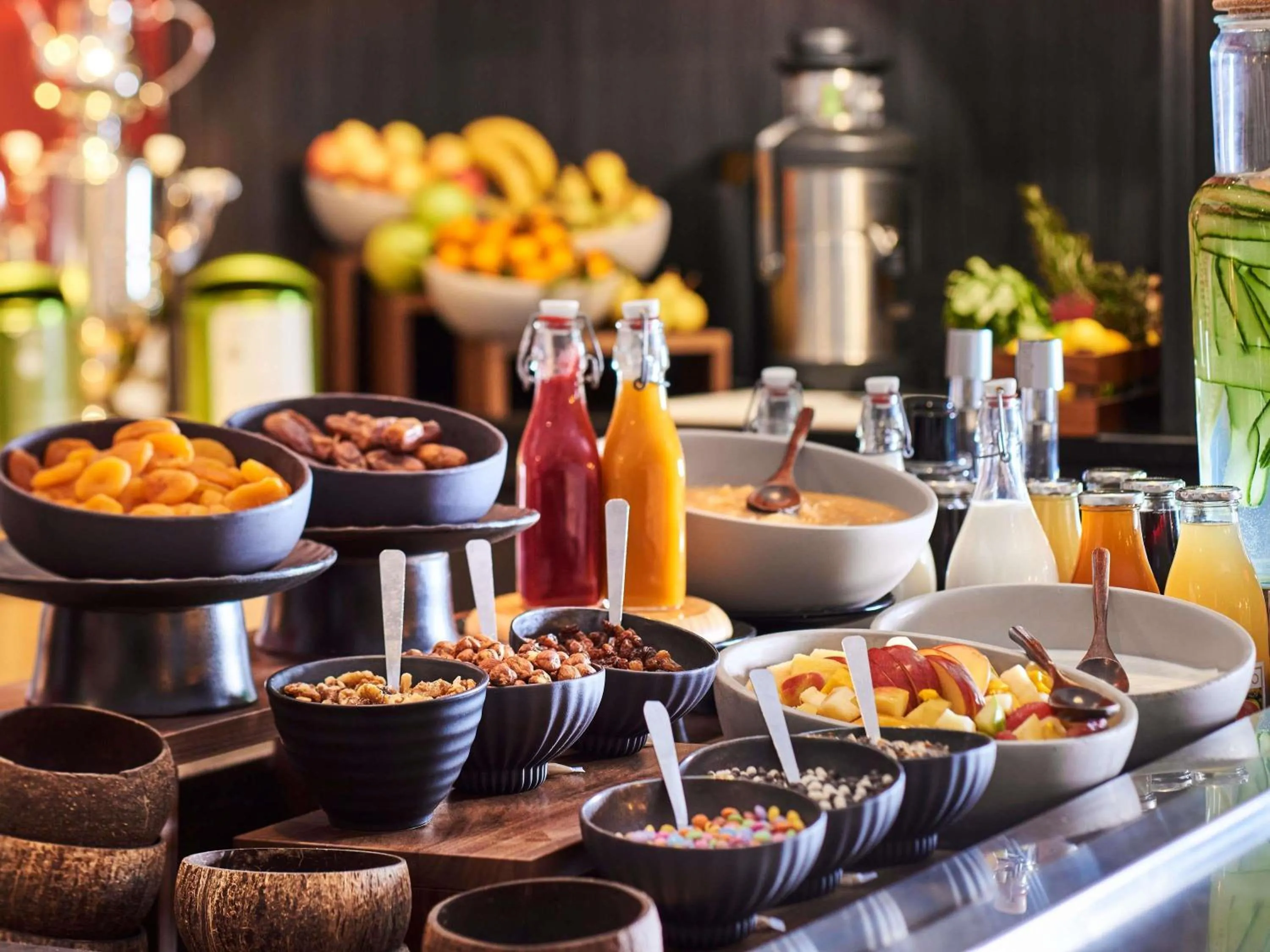 Breakfast in AppartHotel Mercure Paris Boulogne