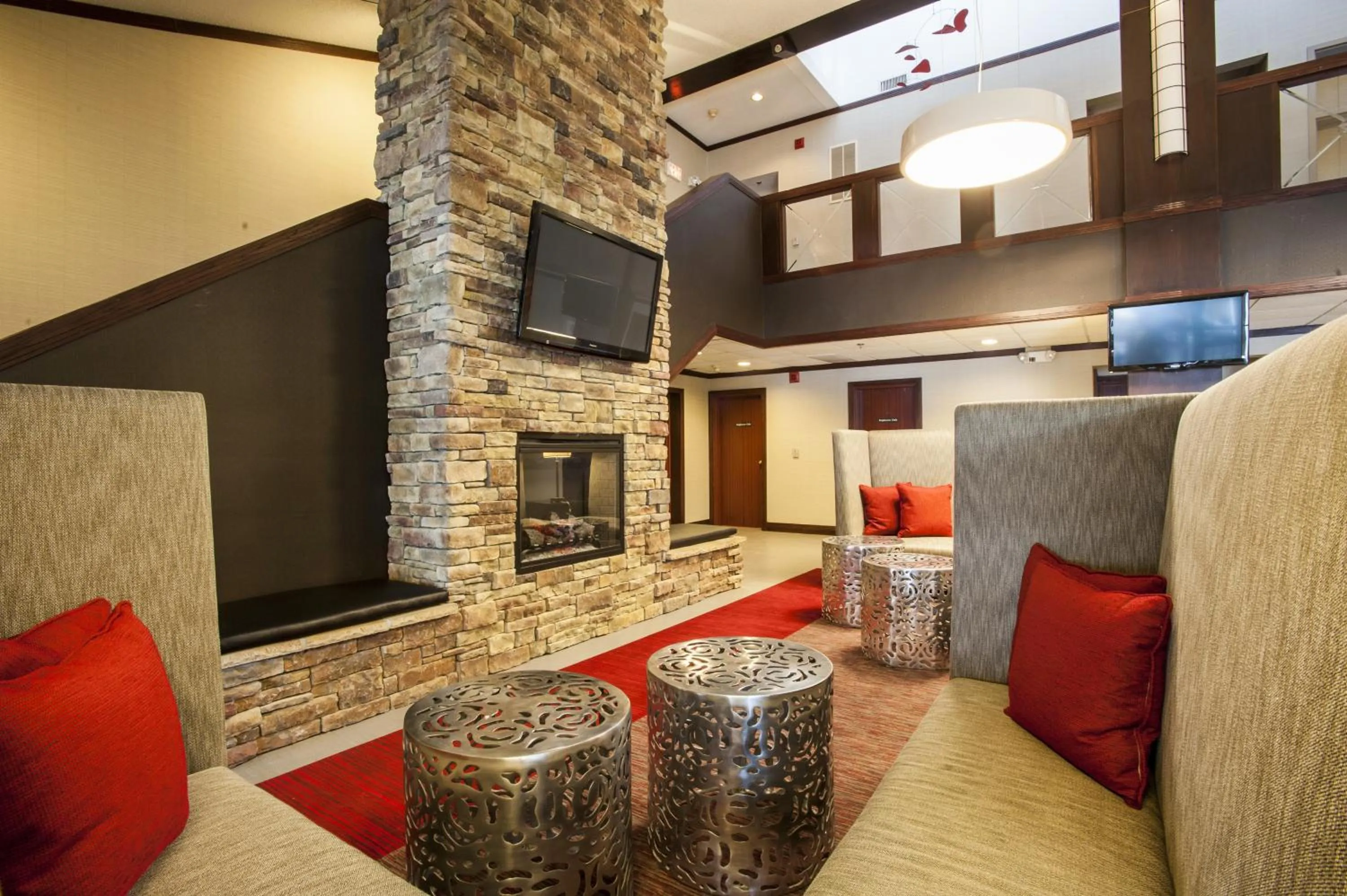 Lobby or reception, Seating Area in Radisson Hotel Madison