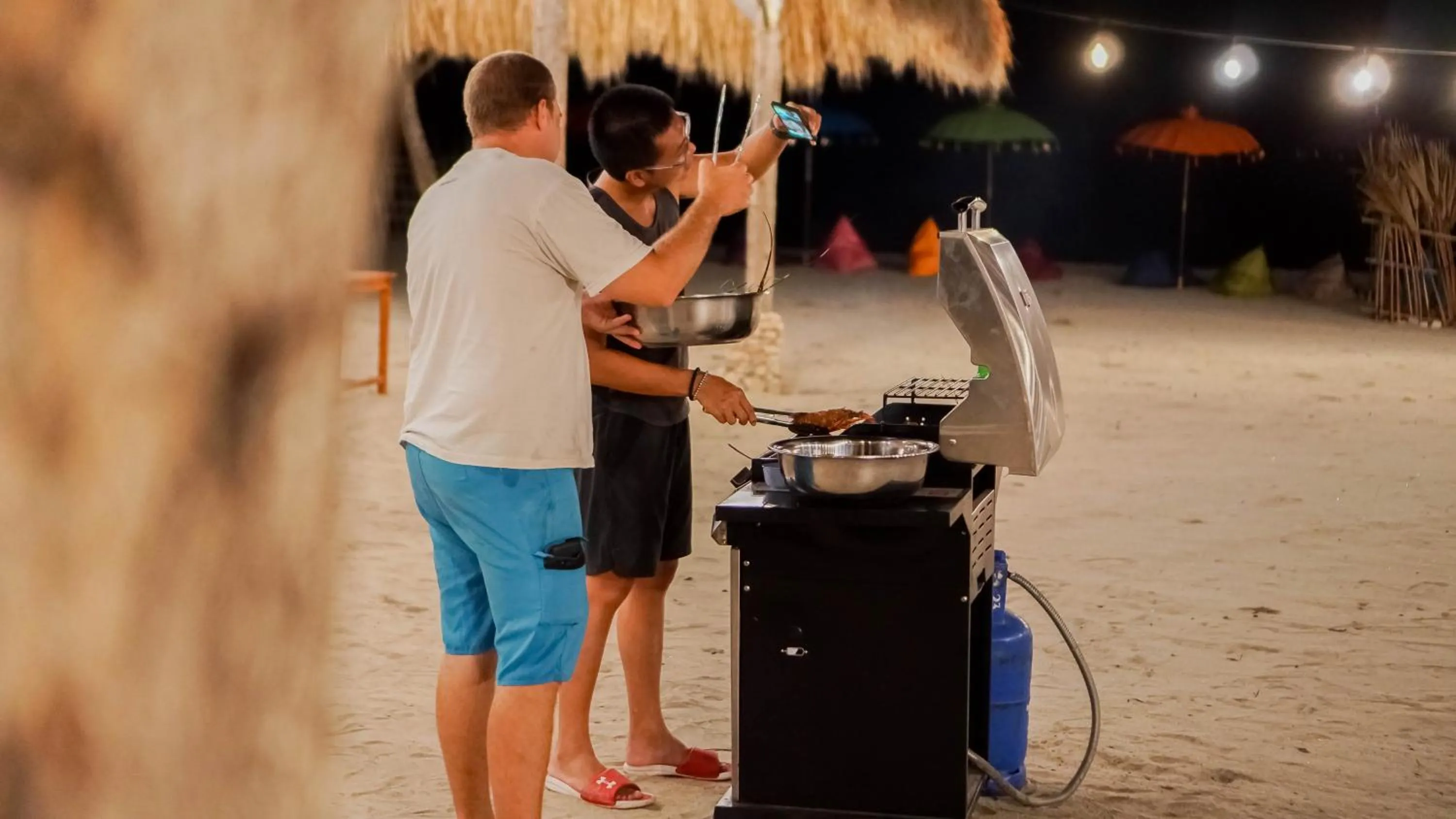 BBQ facilities in Costa Beach Resort & Club