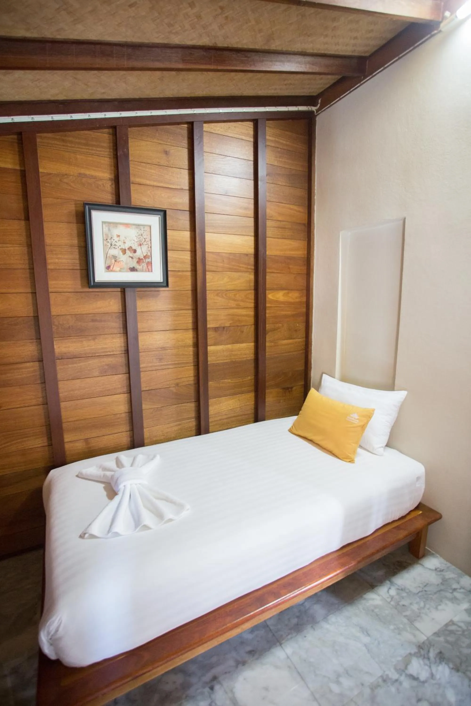 Bed in 100 Islands Resort & Spa