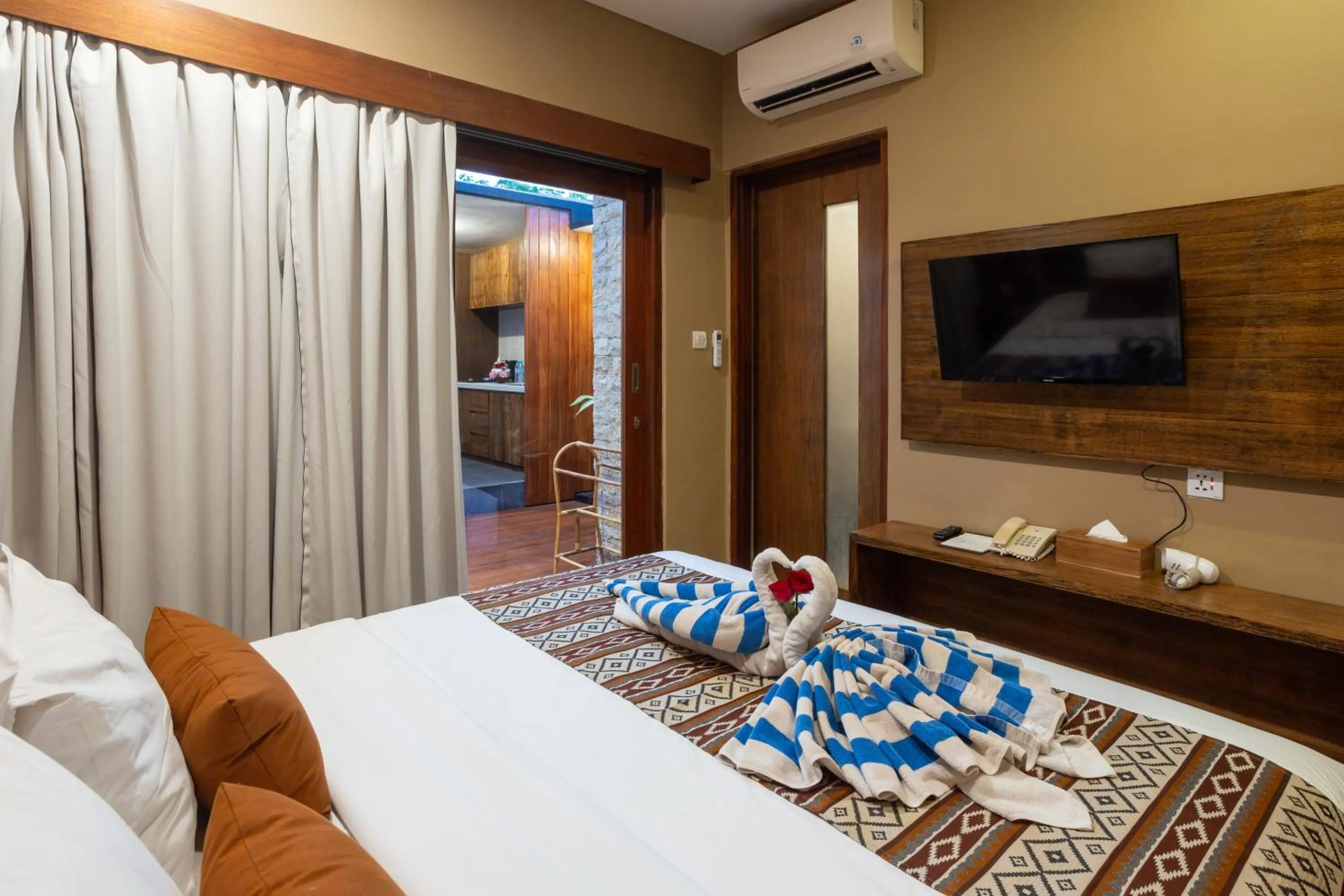 Bedroom, Bed in Radea Villa