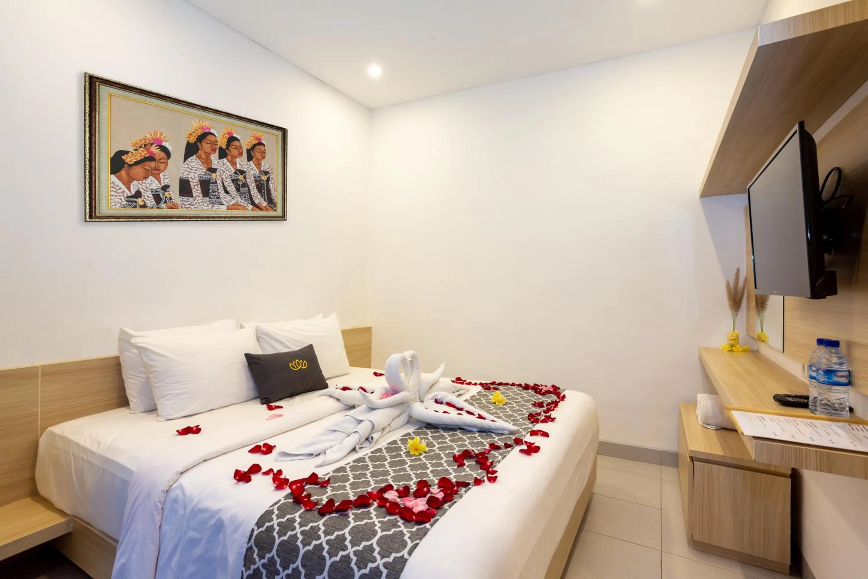 Bedroom, Bed in Radea Villa