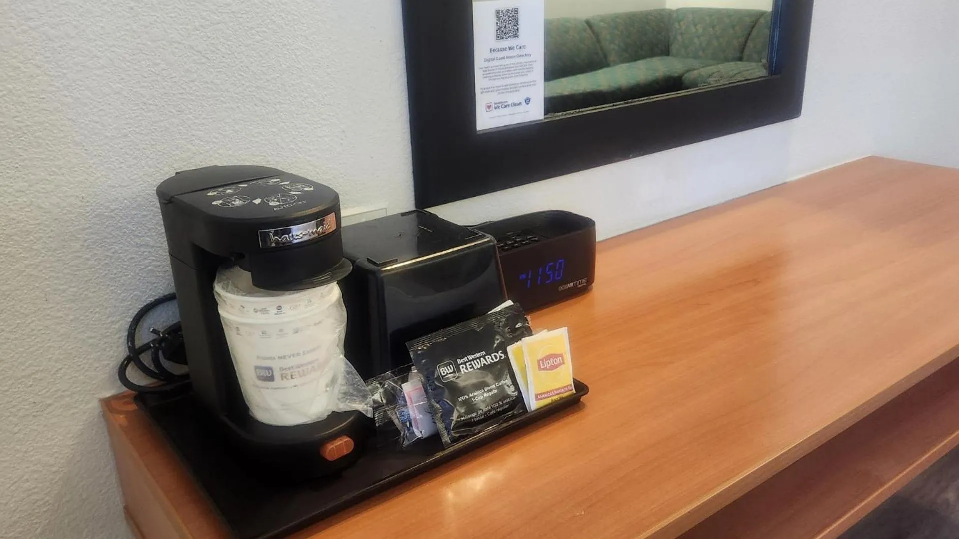 Coffee/tea facilities in SureStay by Best Western Sacramento South Natomas