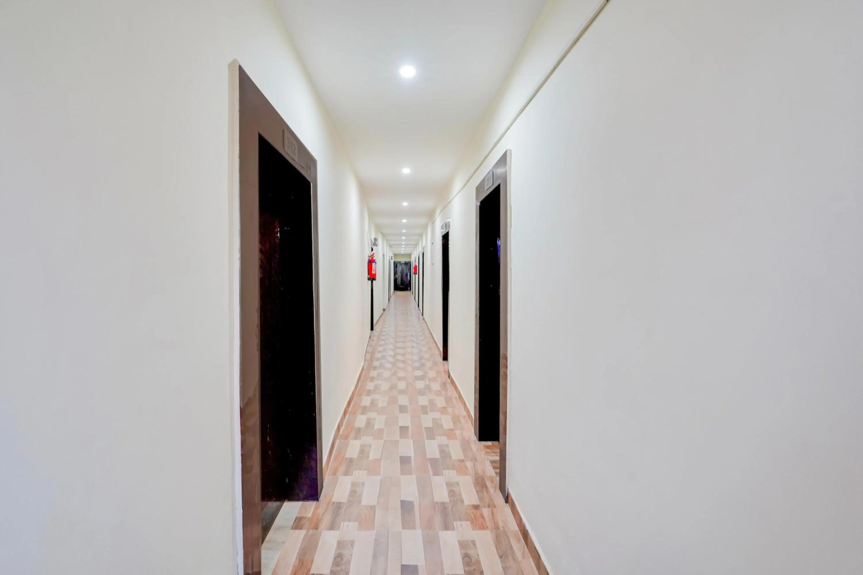 Lobby or reception in Super Hotel O Upper Bazar formerly RR Residency