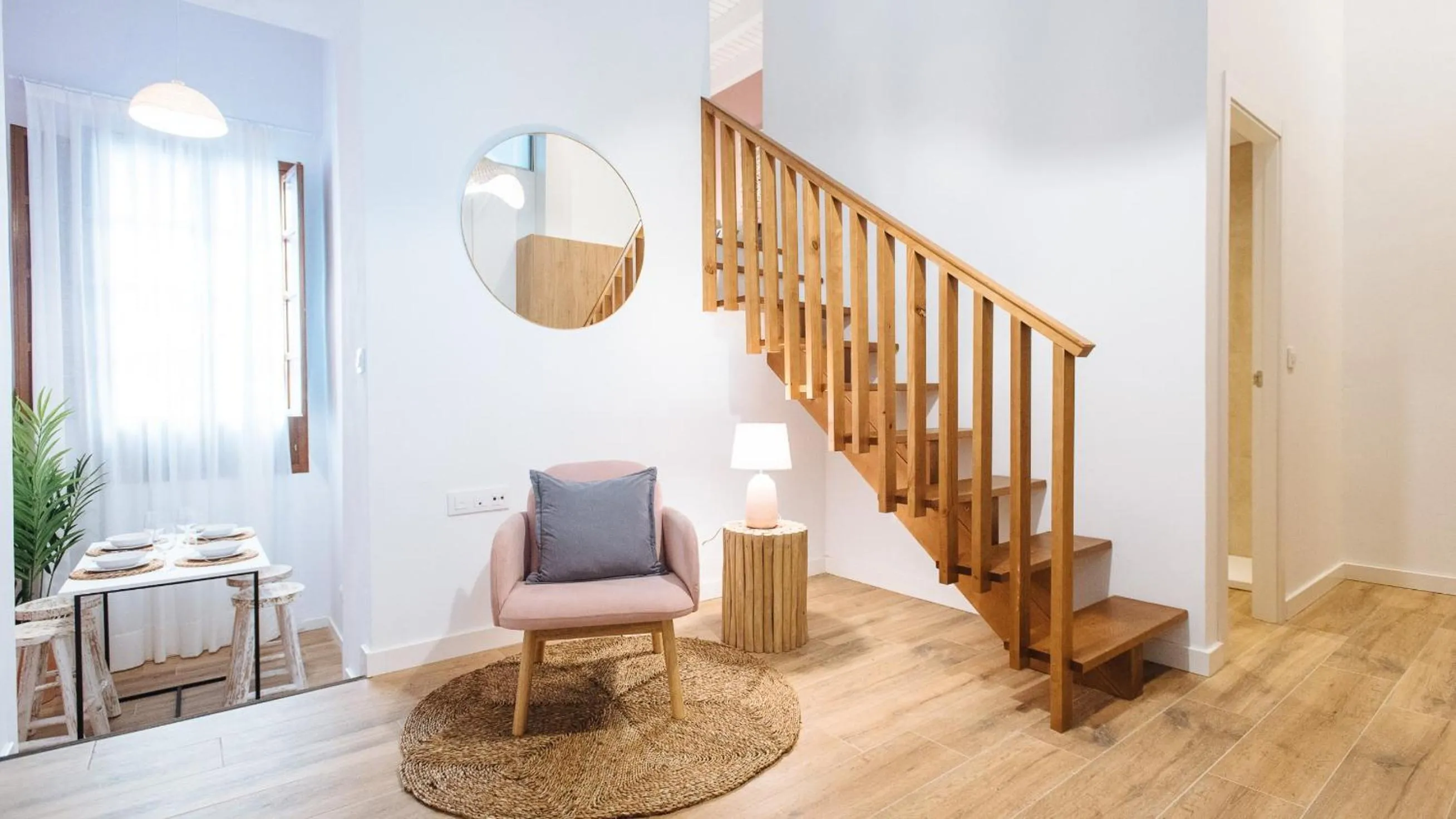 Seating area in Lola de Triana Apartments