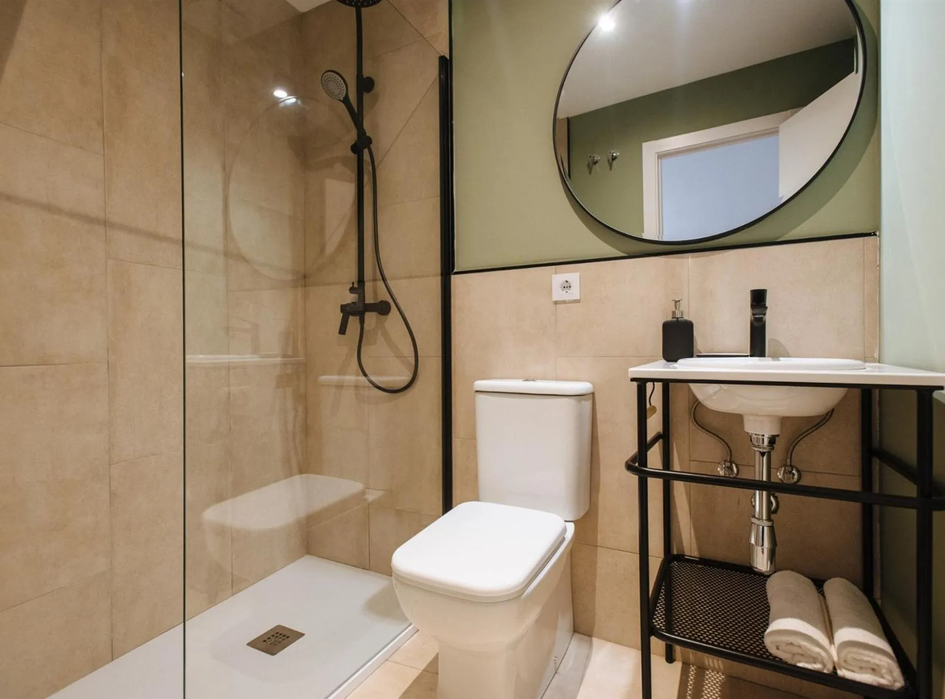 Bathroom in Lola de Triana Apartments