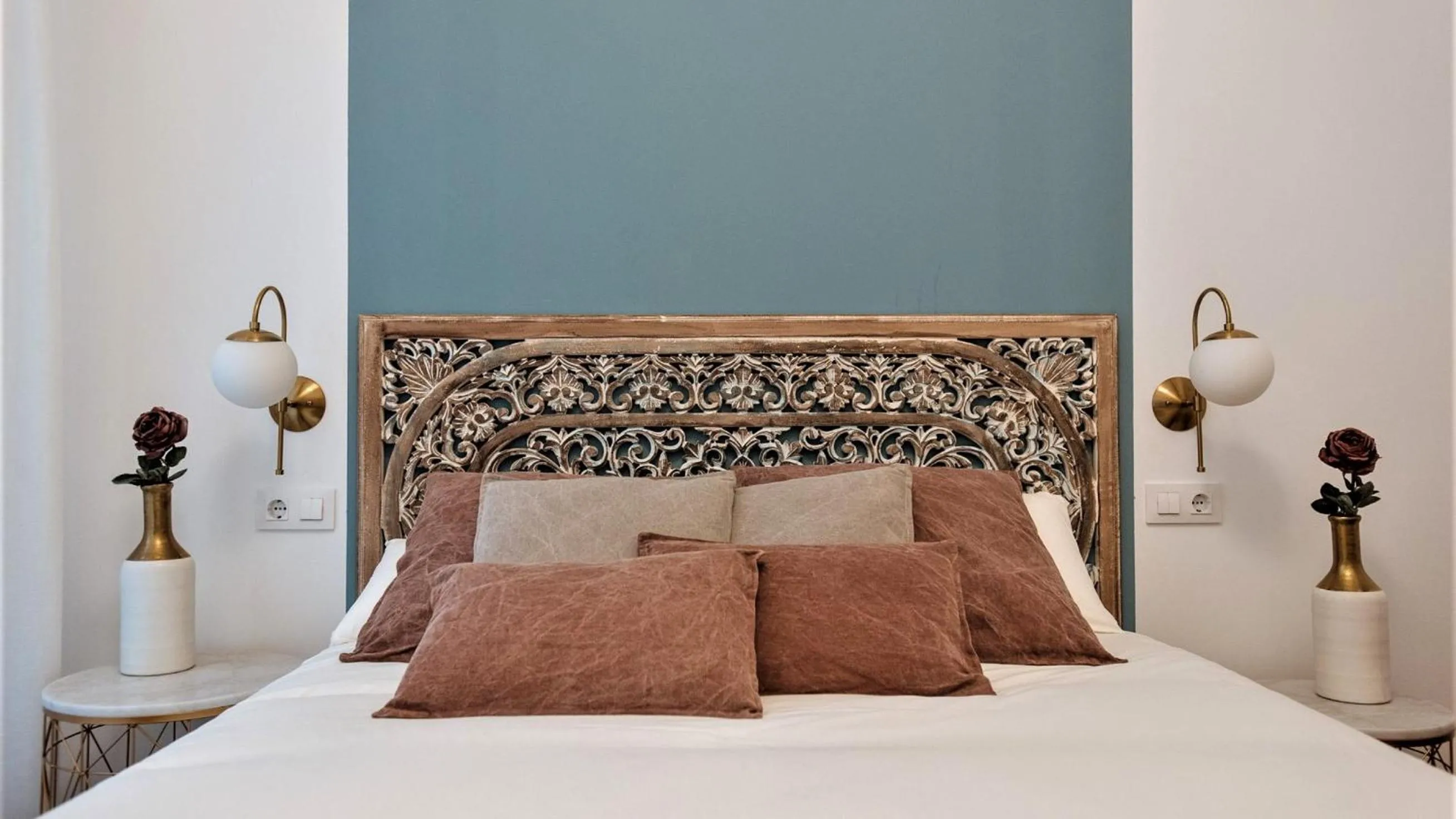 Bed in Lola de Triana Apartments
