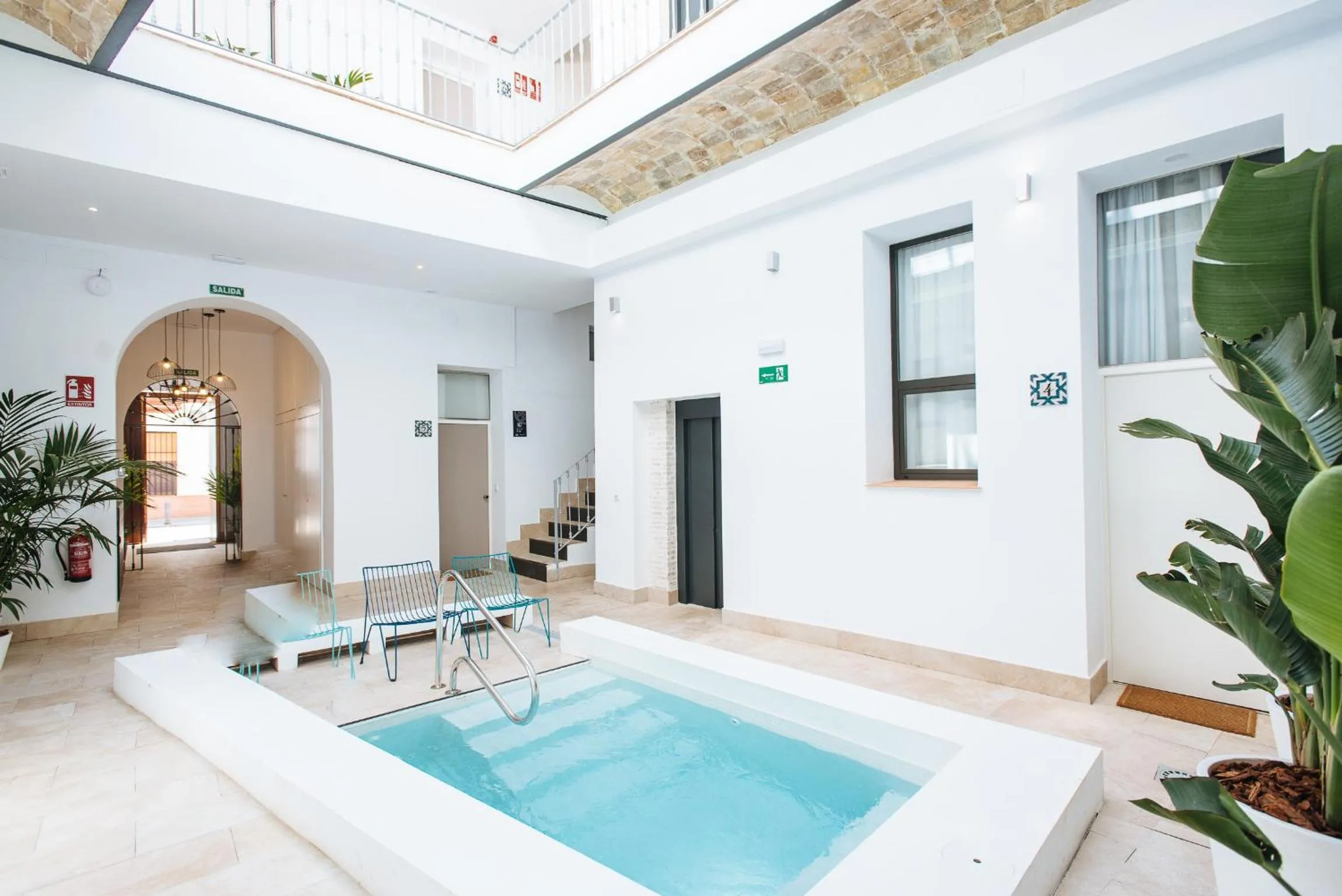 Swimming pool in Lola de Triana Apartments