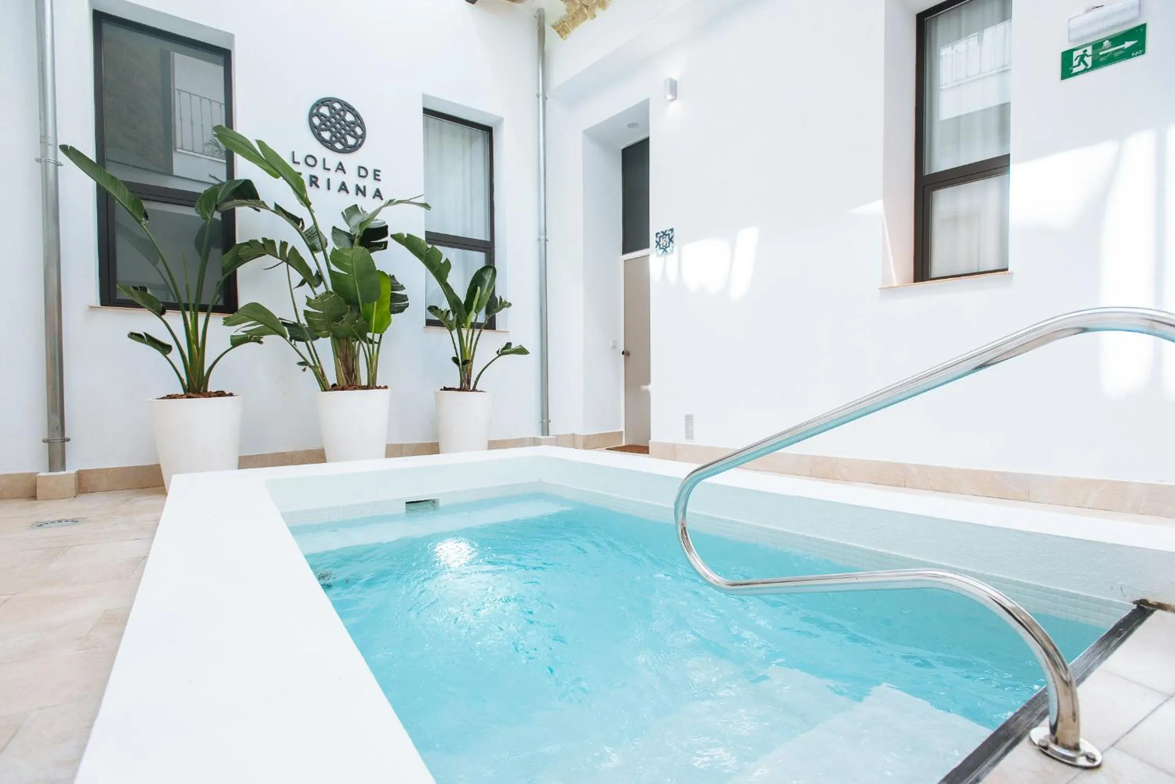 Swimming pool in Lola de Triana Apartments