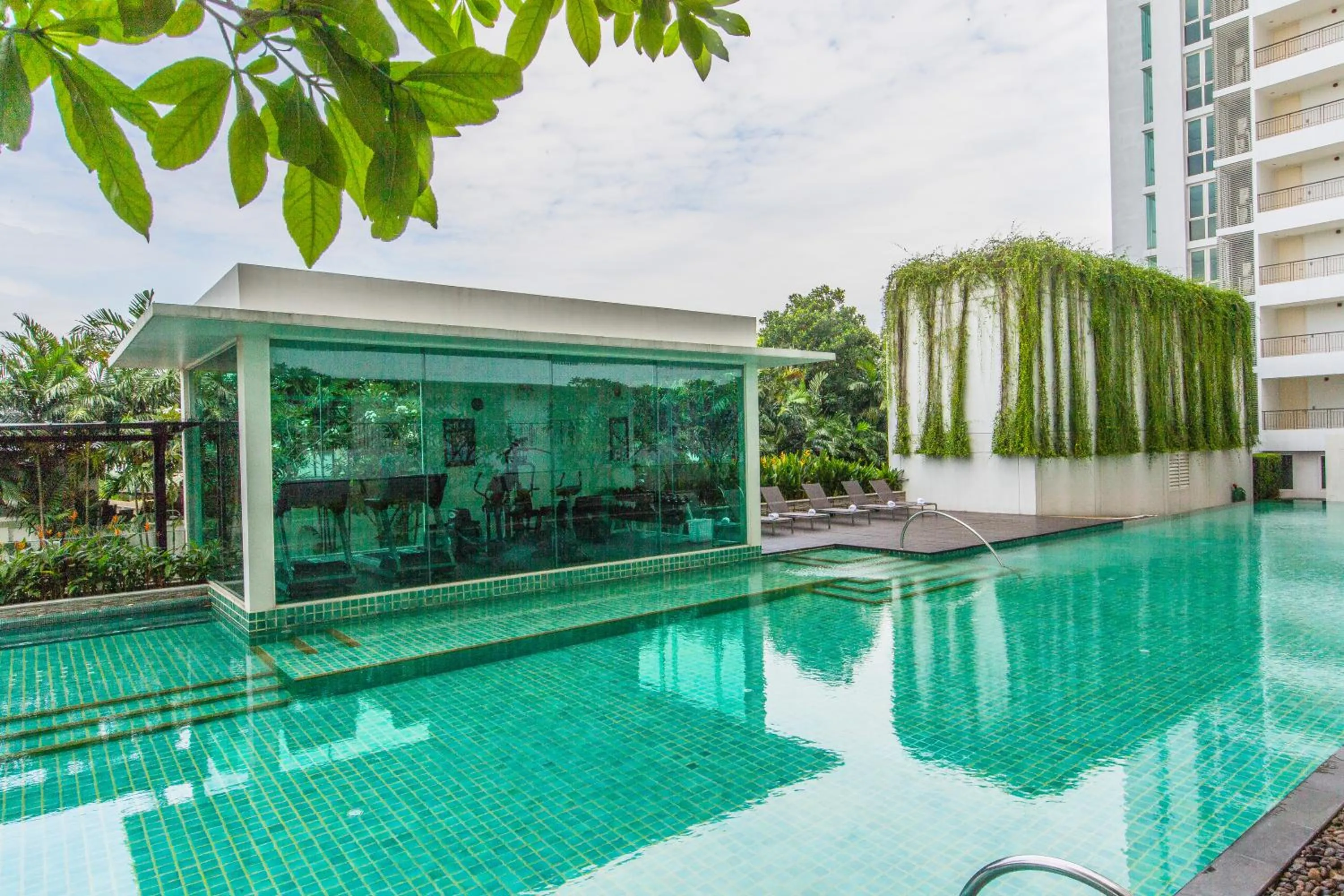 Swimming pool in North Park Serviced Apartment Bangkok