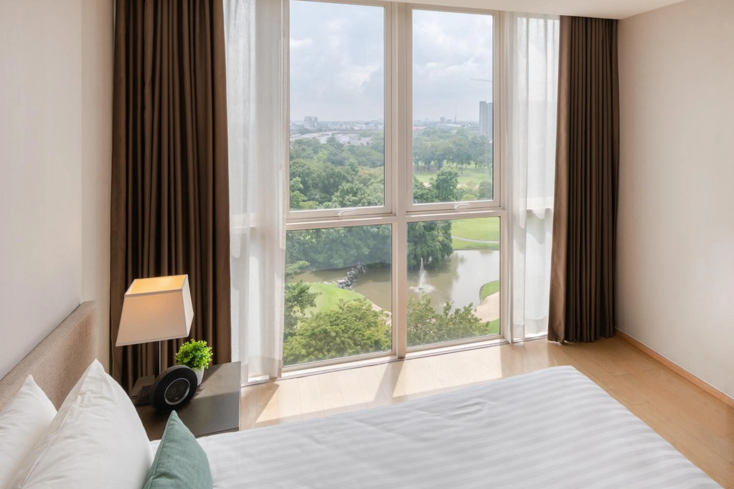 Bedroom, Bed in North Park Serviced Apartment Bangkok