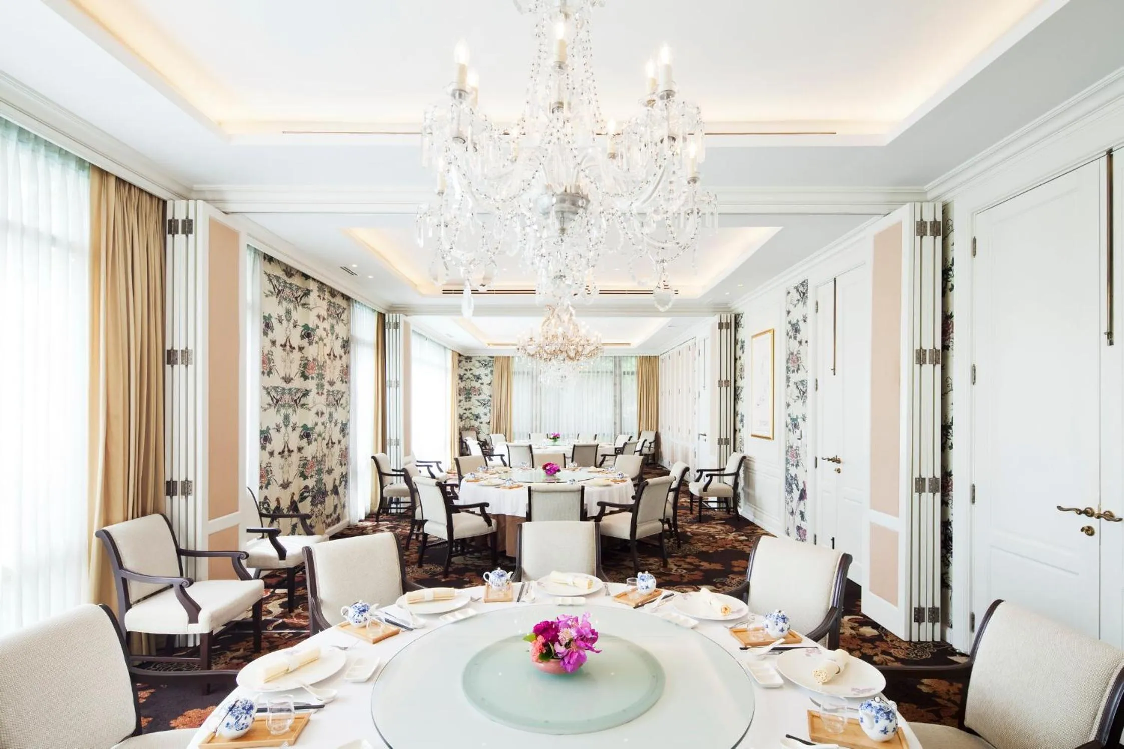 Restaurant/places to eat in North Park Serviced Apartment Bangkok