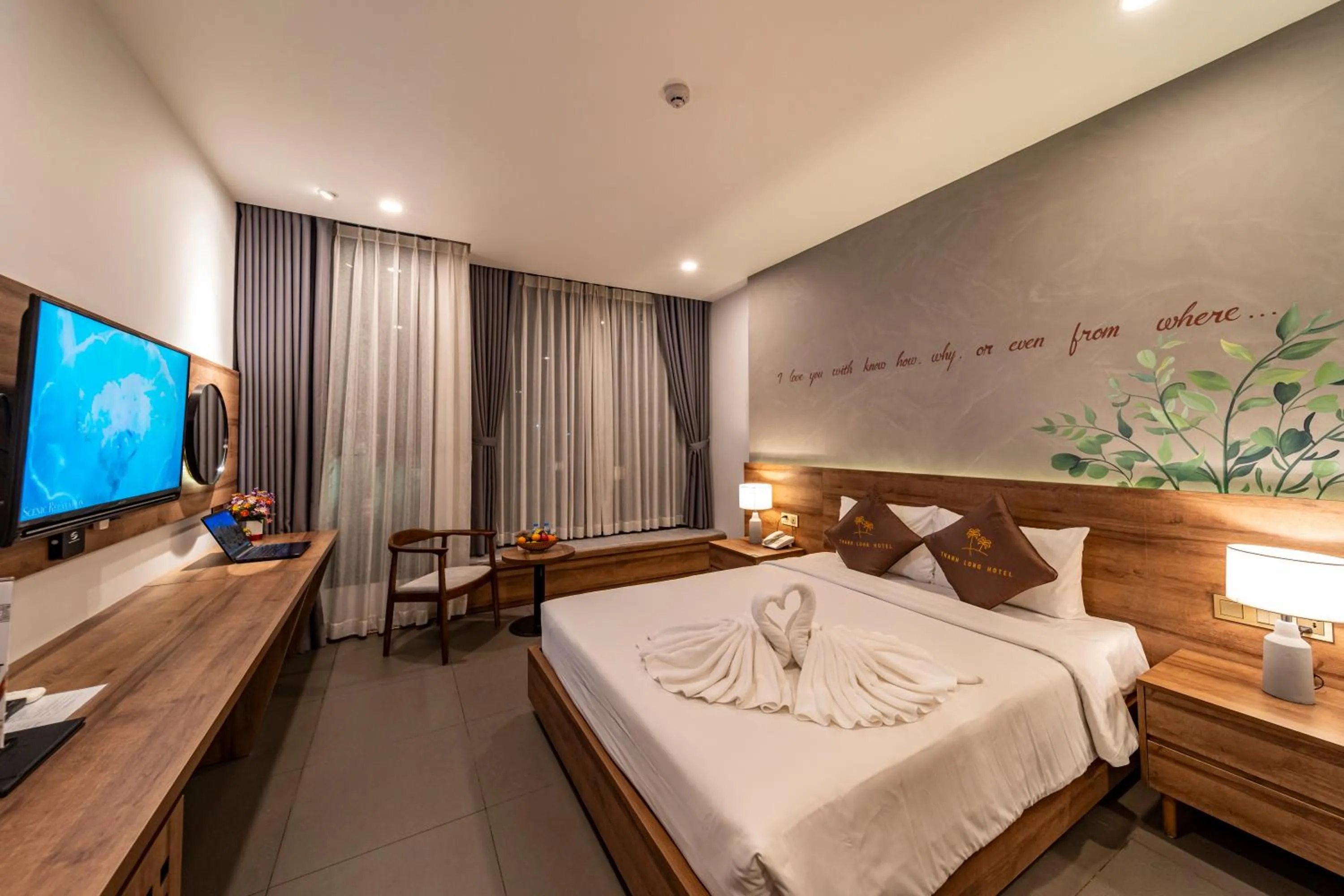 room service, Bed in Thanh Long Hotel - Bach Dang