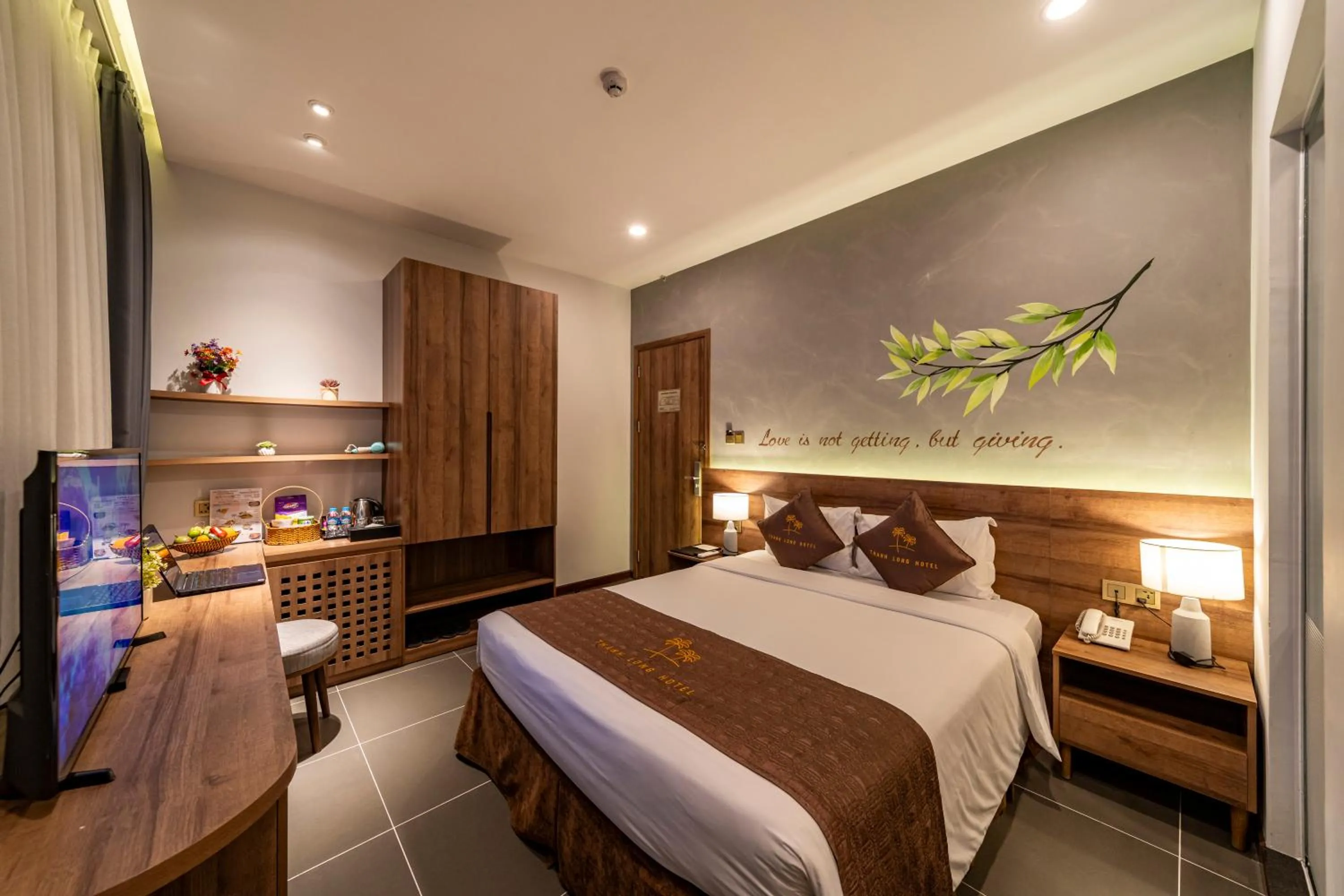 Bedroom, Bed in Thanh Long Hotel - Bach Dang