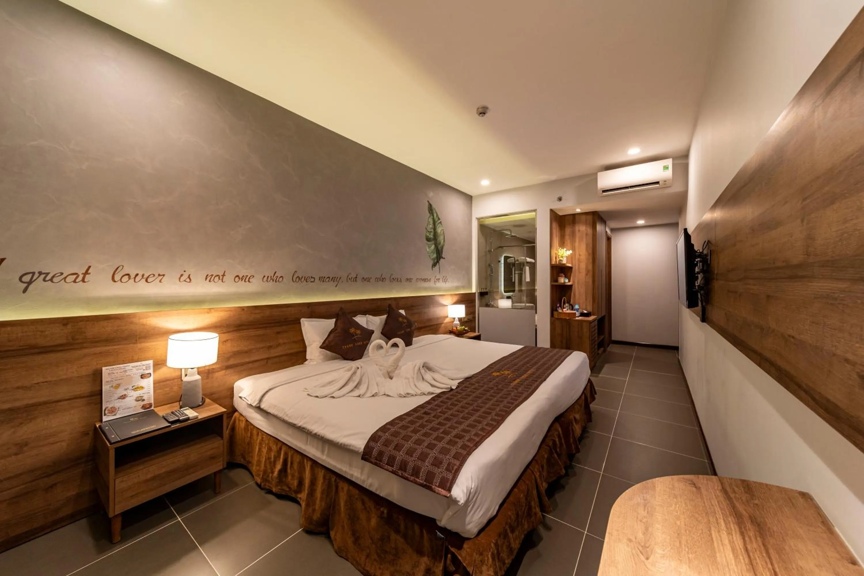 Bed in Thanh Long Hotel - Bach Dang