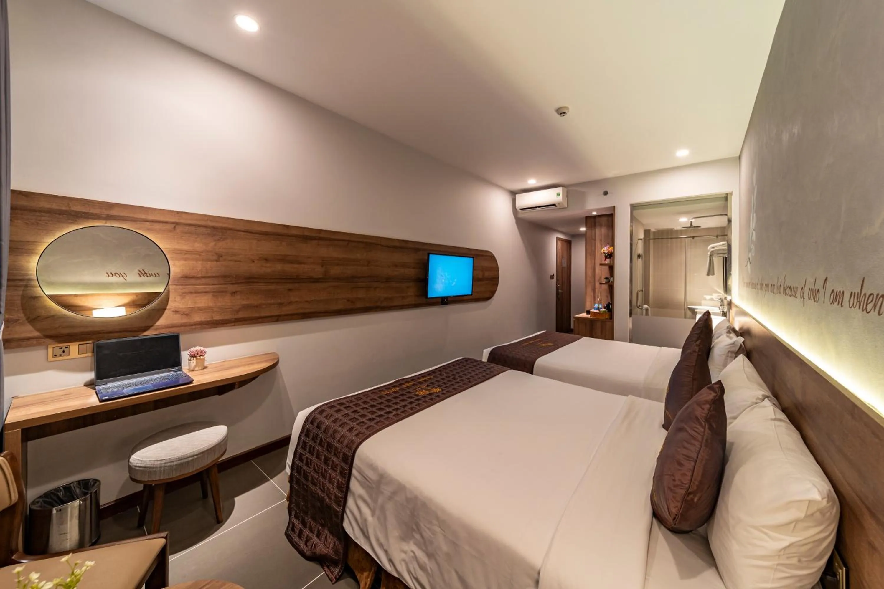 Photo of the whole room, Bed in Thanh Long Hotel - Bach Dang