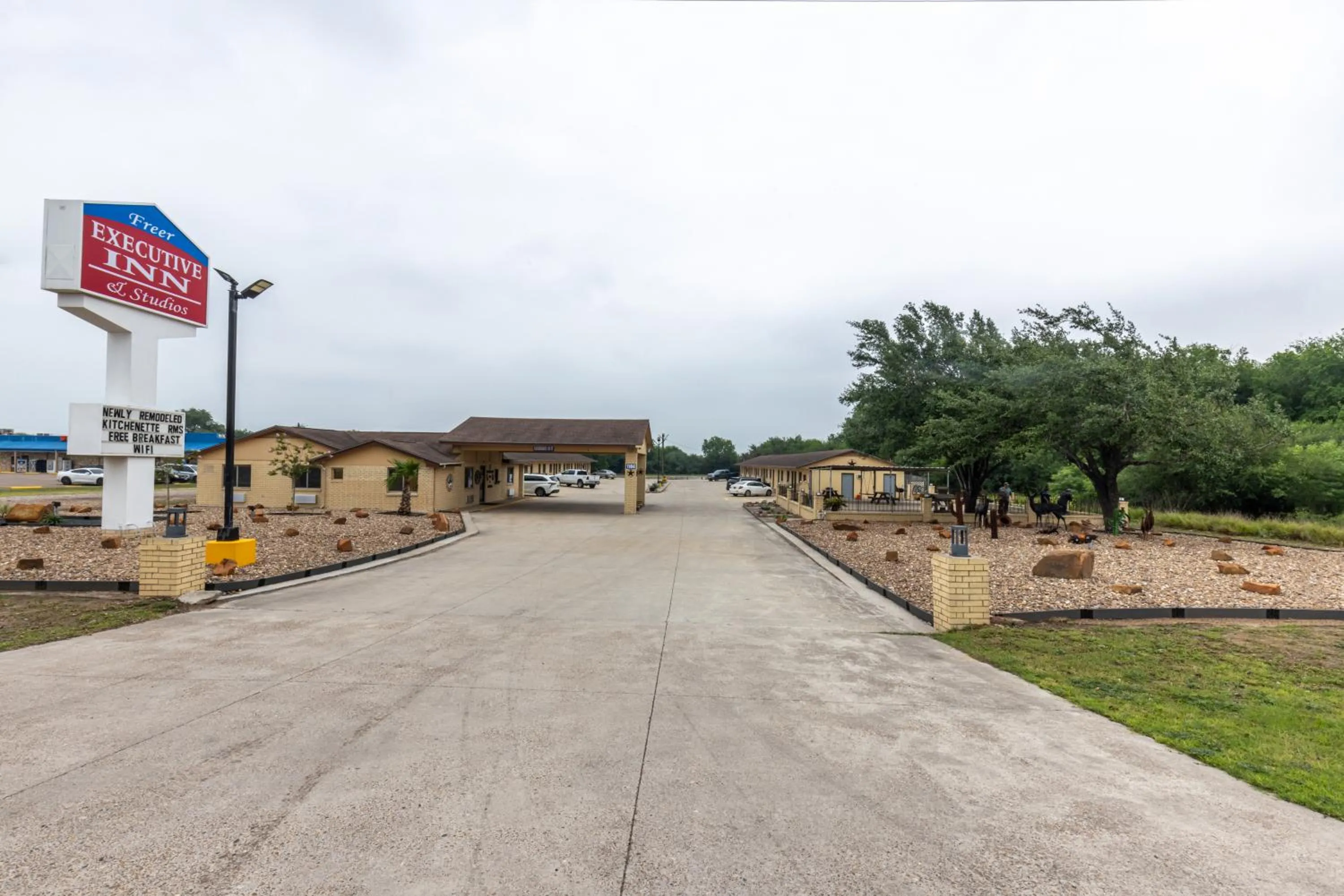 Street view in Freer Executive inn and Studios