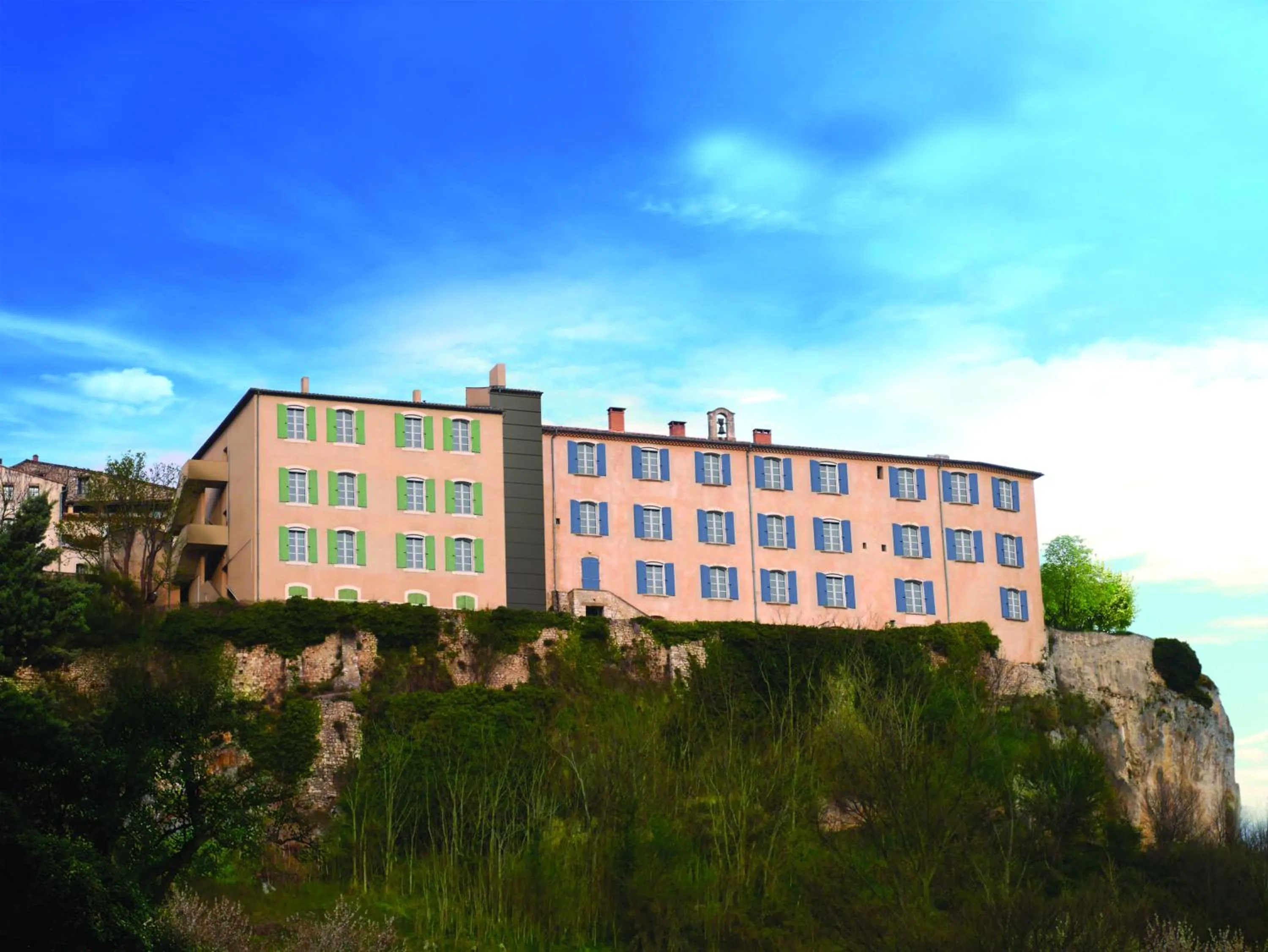 Facade/entrance in Le Nesk Ventoux - Hotel
