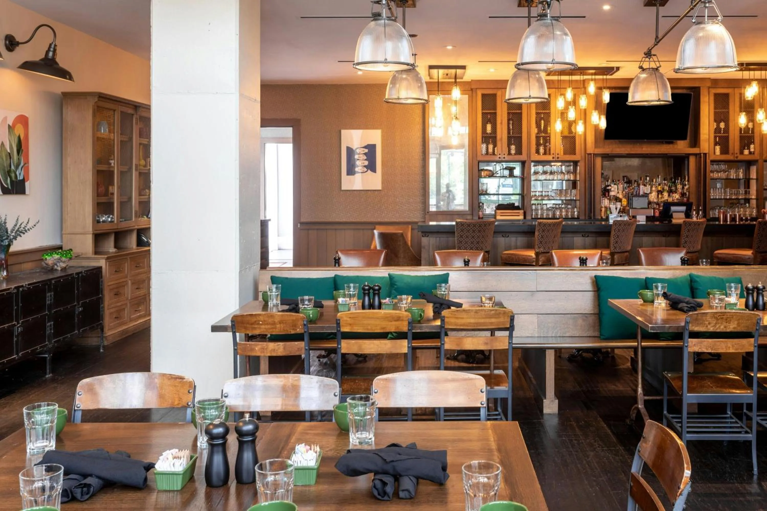 Restaurant/places to eat in Hotel Colee, Atlanta Buckhead, Autograph Collection