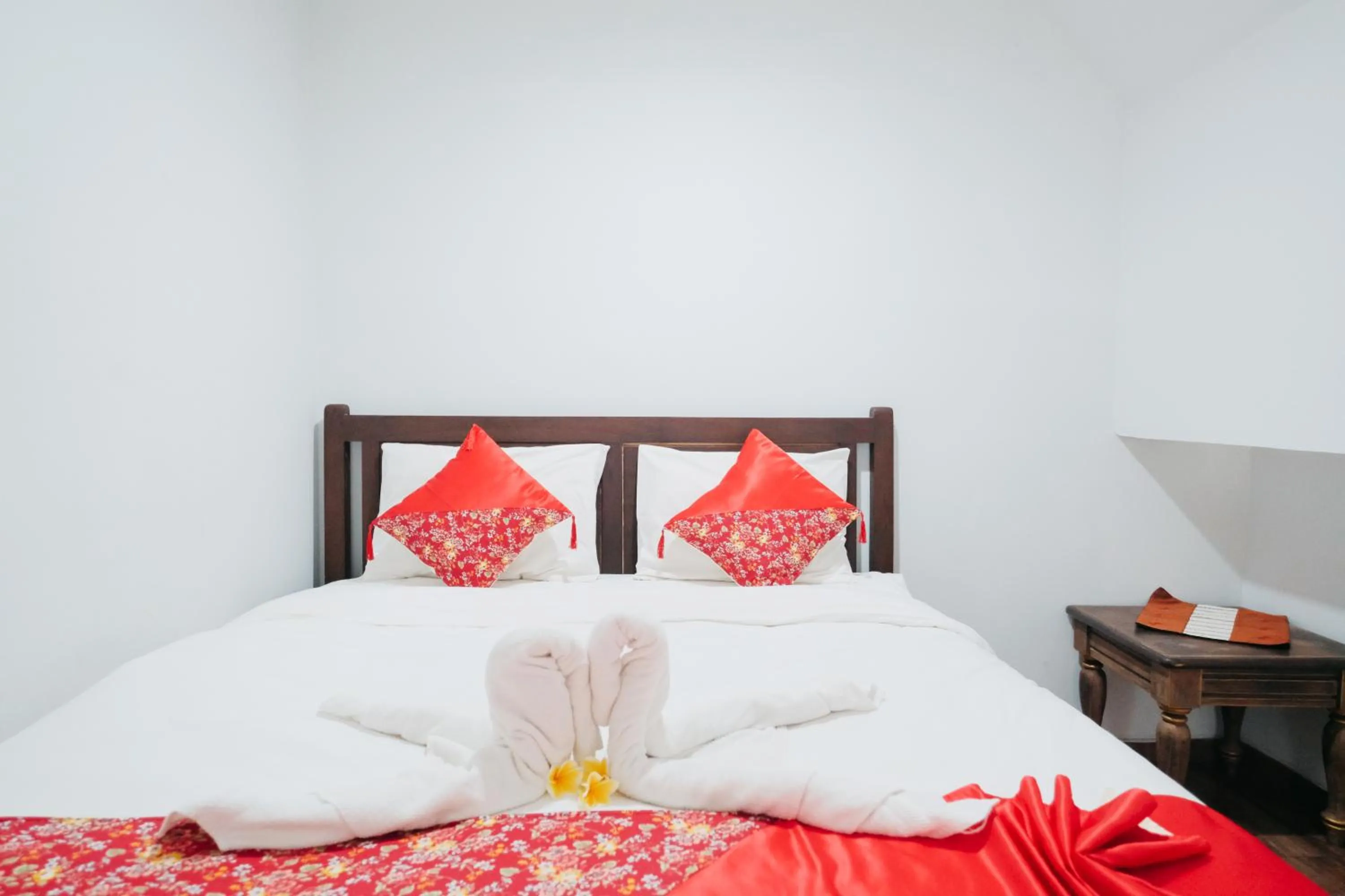 Bed in D' Tamblingan Guesthouse Jimbaran RedPartner