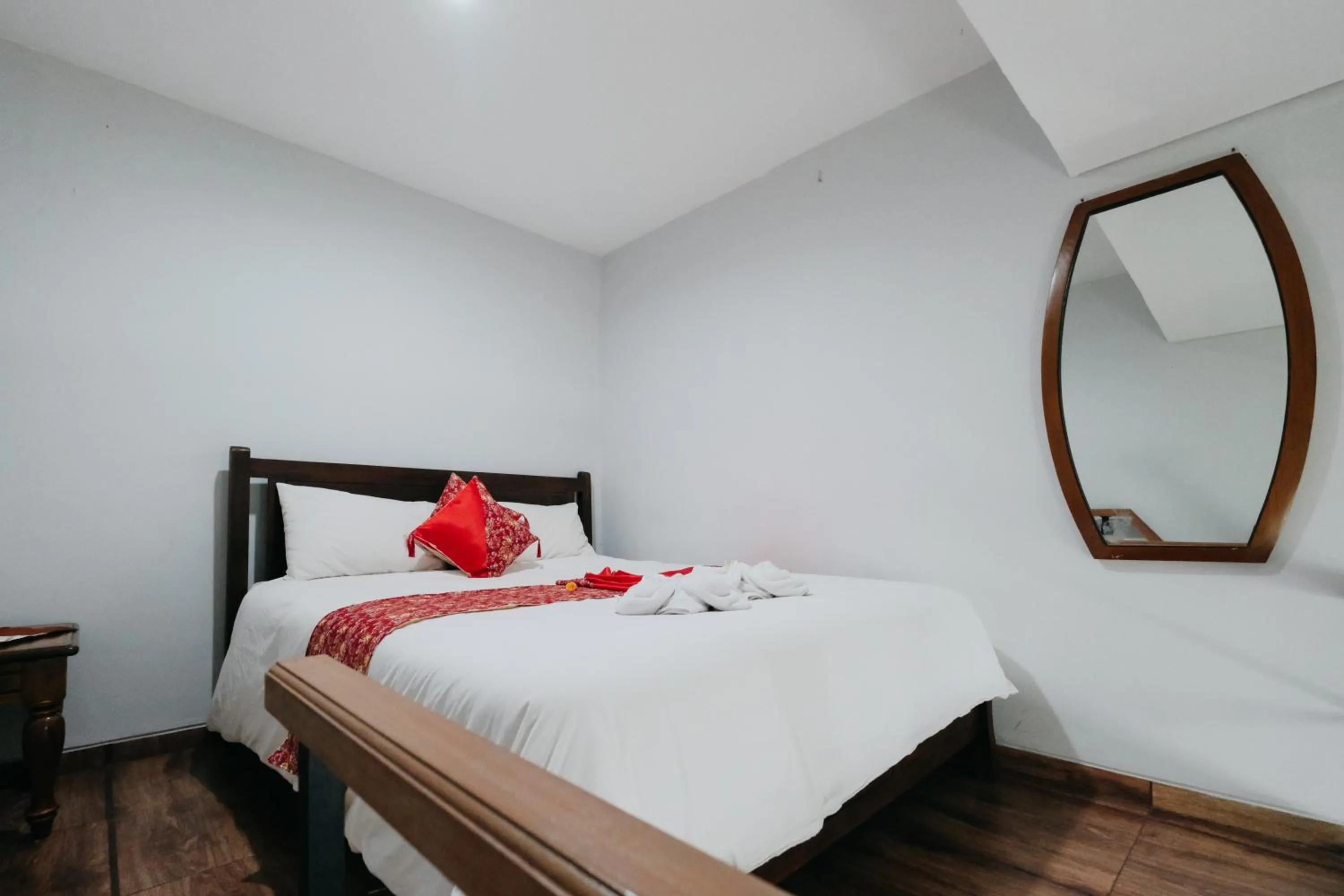Bedroom, Bed in D' Tamblingan Guesthouse Jimbaran RedPartner