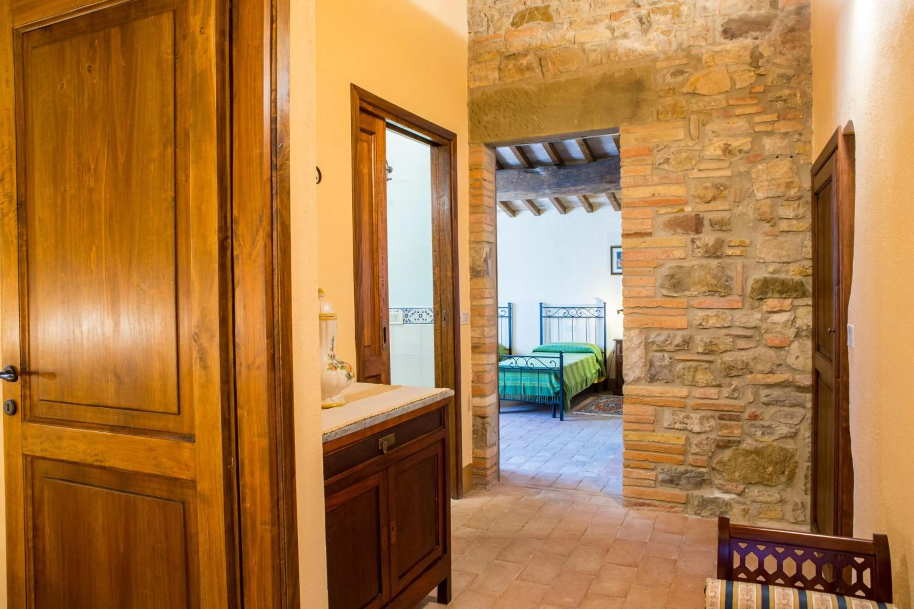 Bedroom, Bed in Villa Orizzonte - Teloni