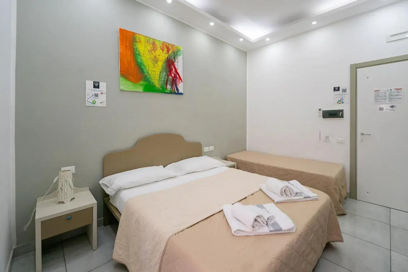 Deluxe Double Room in Royal Art H Spaccanapoli, by ClaPa Group Deluxe Double Room in Royal Art H Spaccanapoli, by ClaPa Group