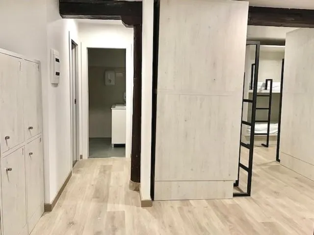 wardrobe in Quartier Leon Hostel Jabalquinto