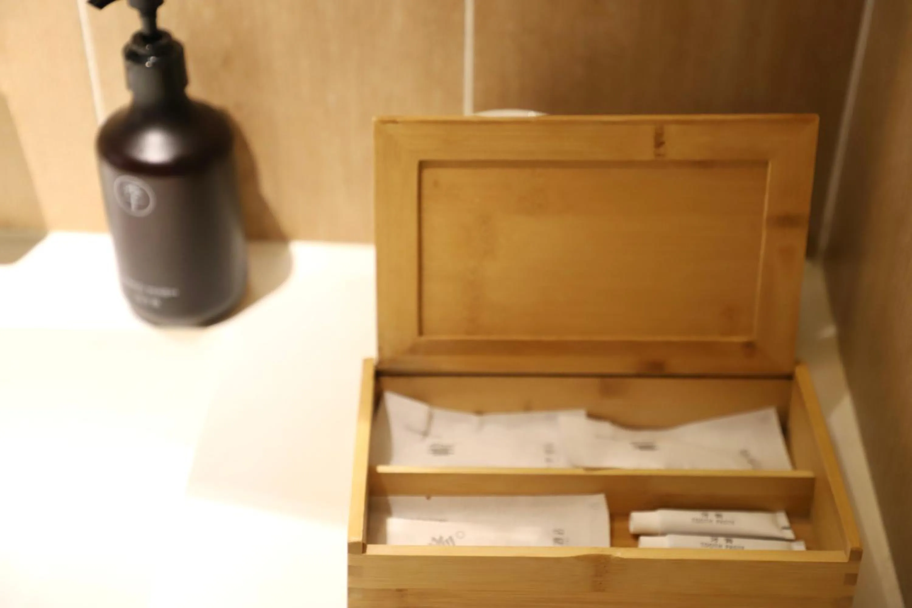 room service in JI Hotel (Shanghai People's Square Middle Fujian Road)