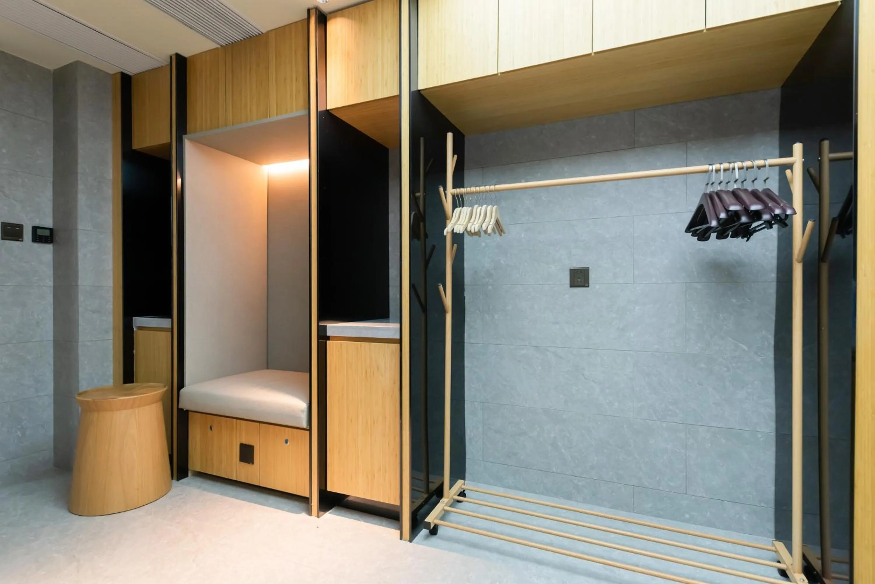 washing machine, Bed in JI Hotel (Shanghai People's Square Middle Fujian Road)