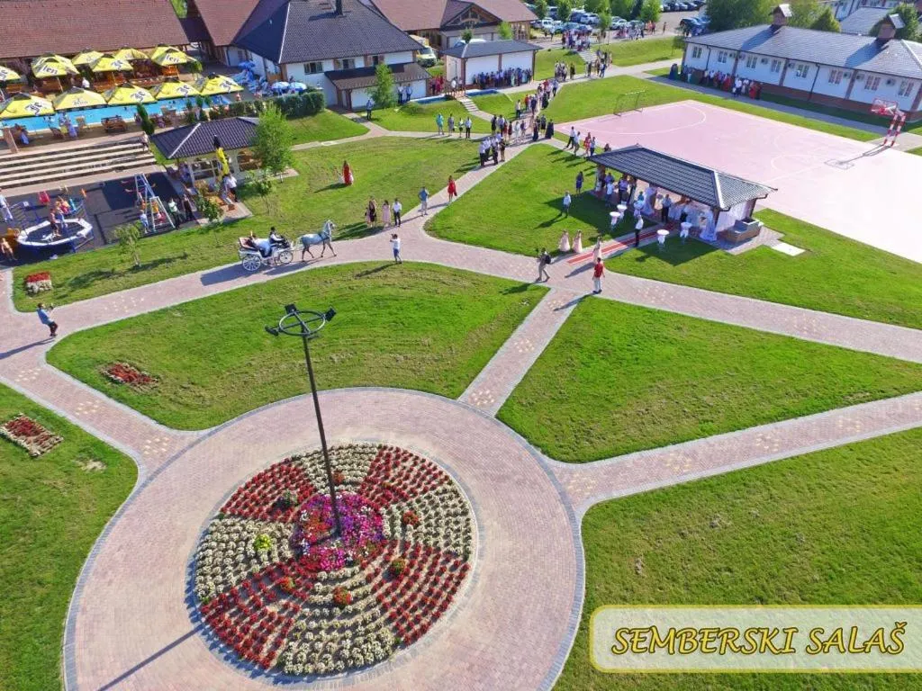 Restaurant/places to eat in Hotel Intergaj Bijeljina