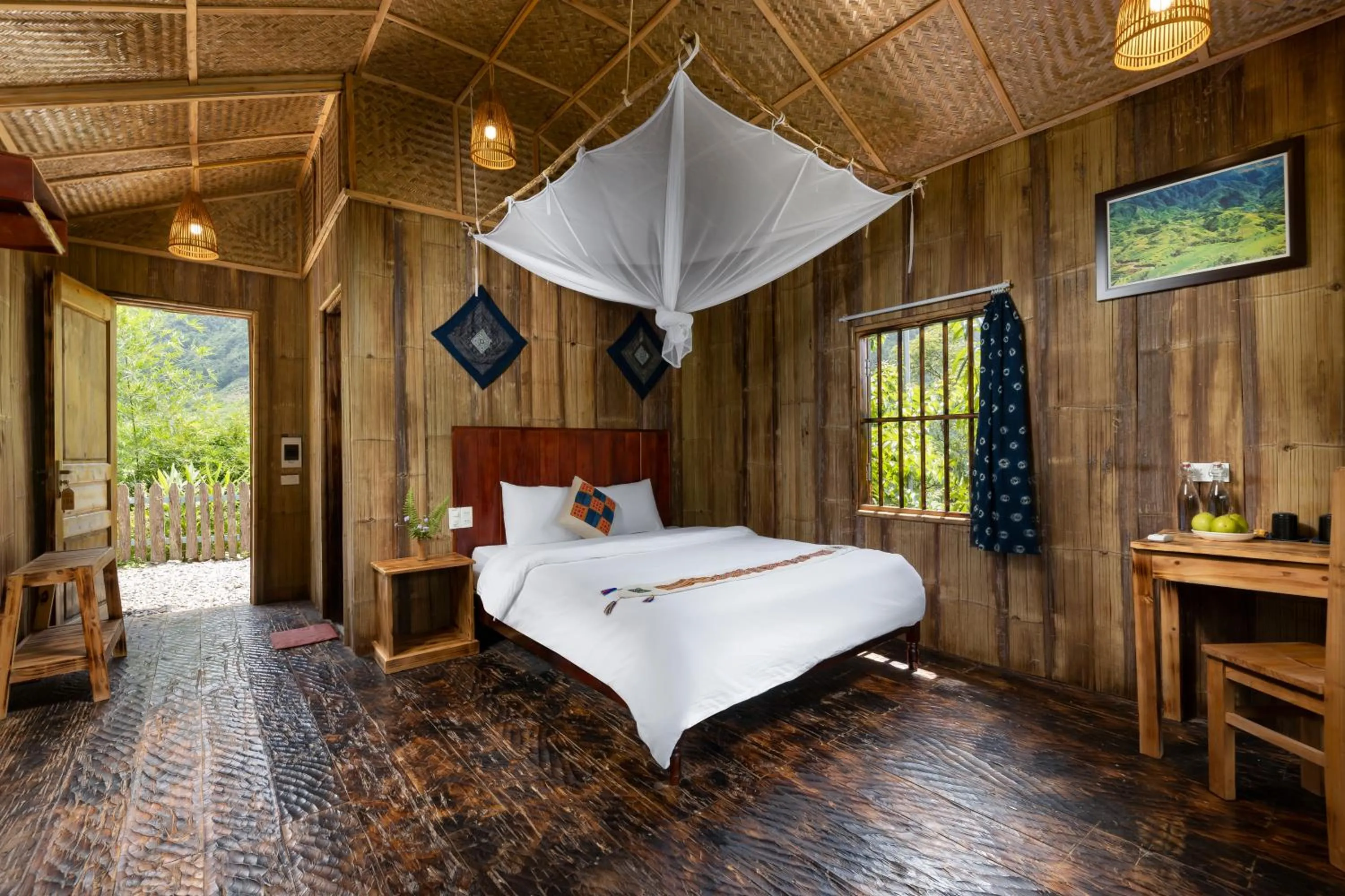 Bedroom, Bed in Chapa Farmstay - Mountain Retreat