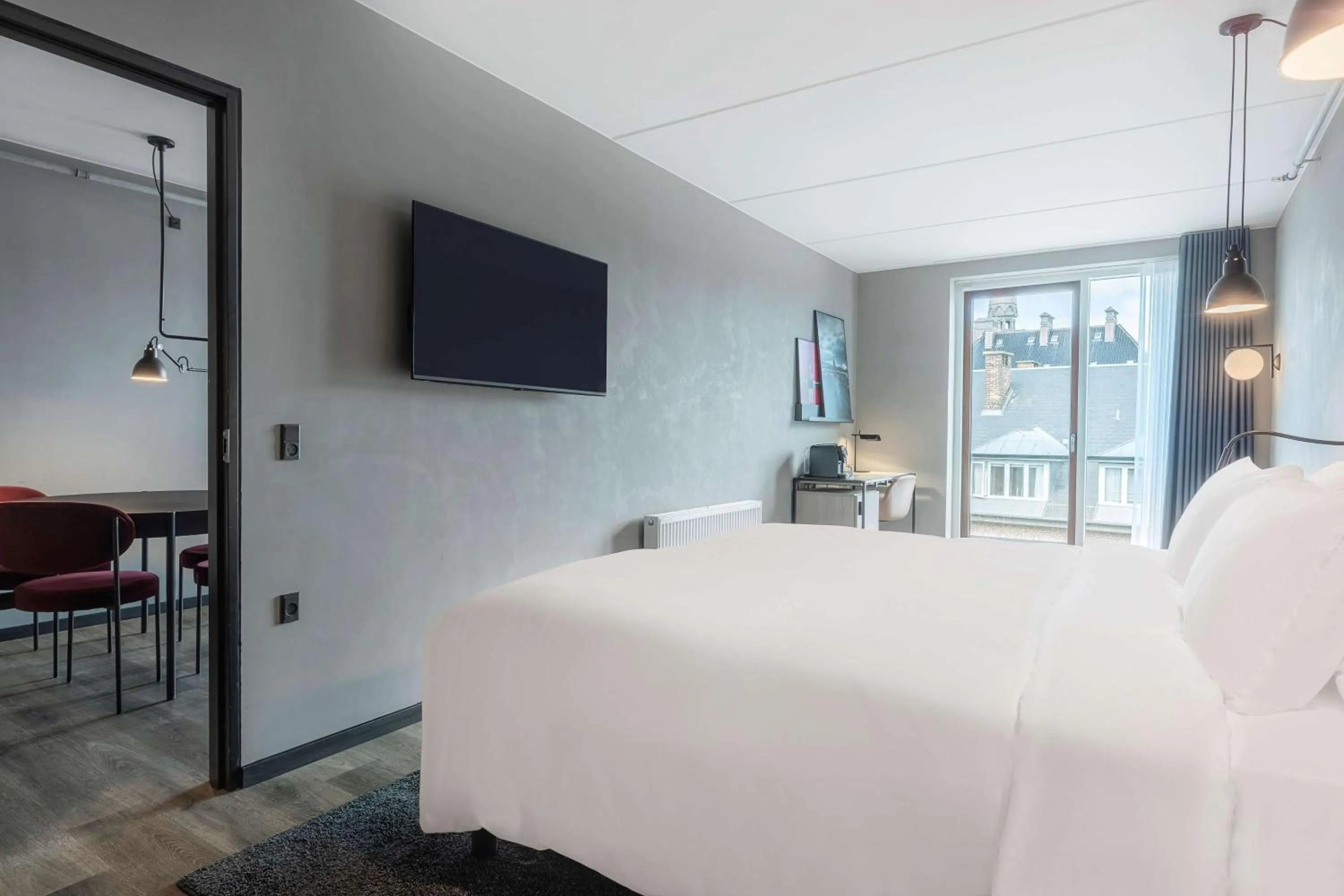 View (from property/room), Bed in Radisson RED Aarhus