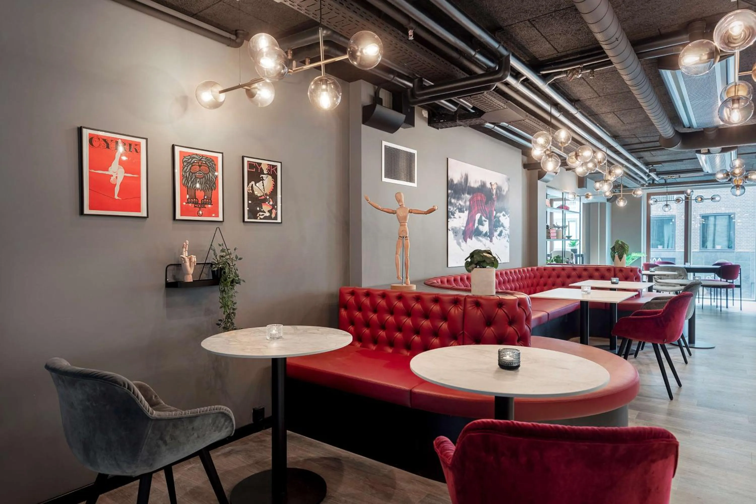 Restaurant/places to eat in Radisson RED Aarhus