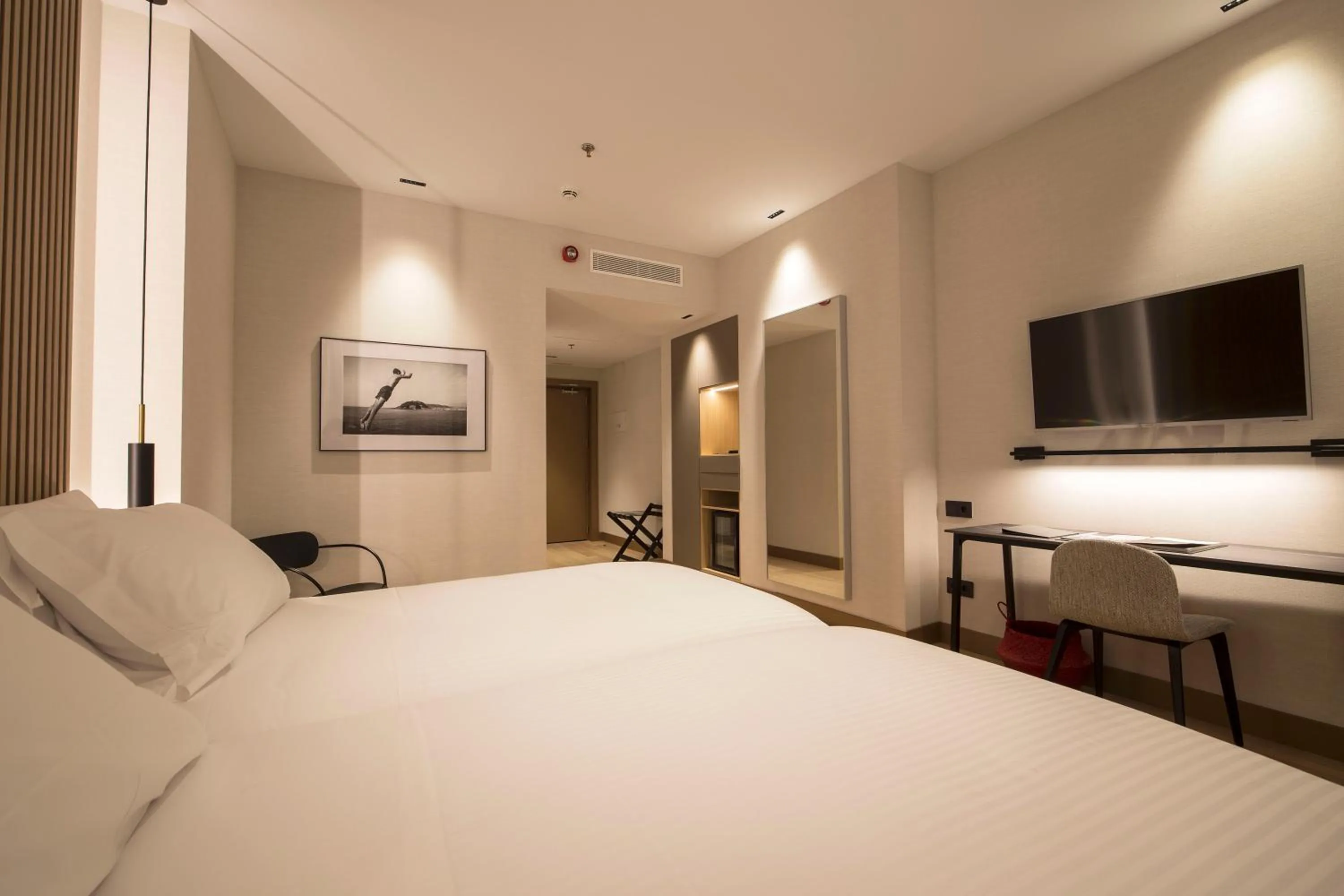 Photo of the whole room, Bed in Zenit Convento San Martin