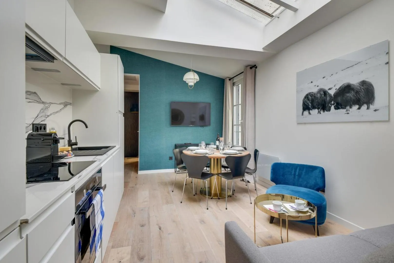 141 Suite Klein - Superbe Appartement à Paris.