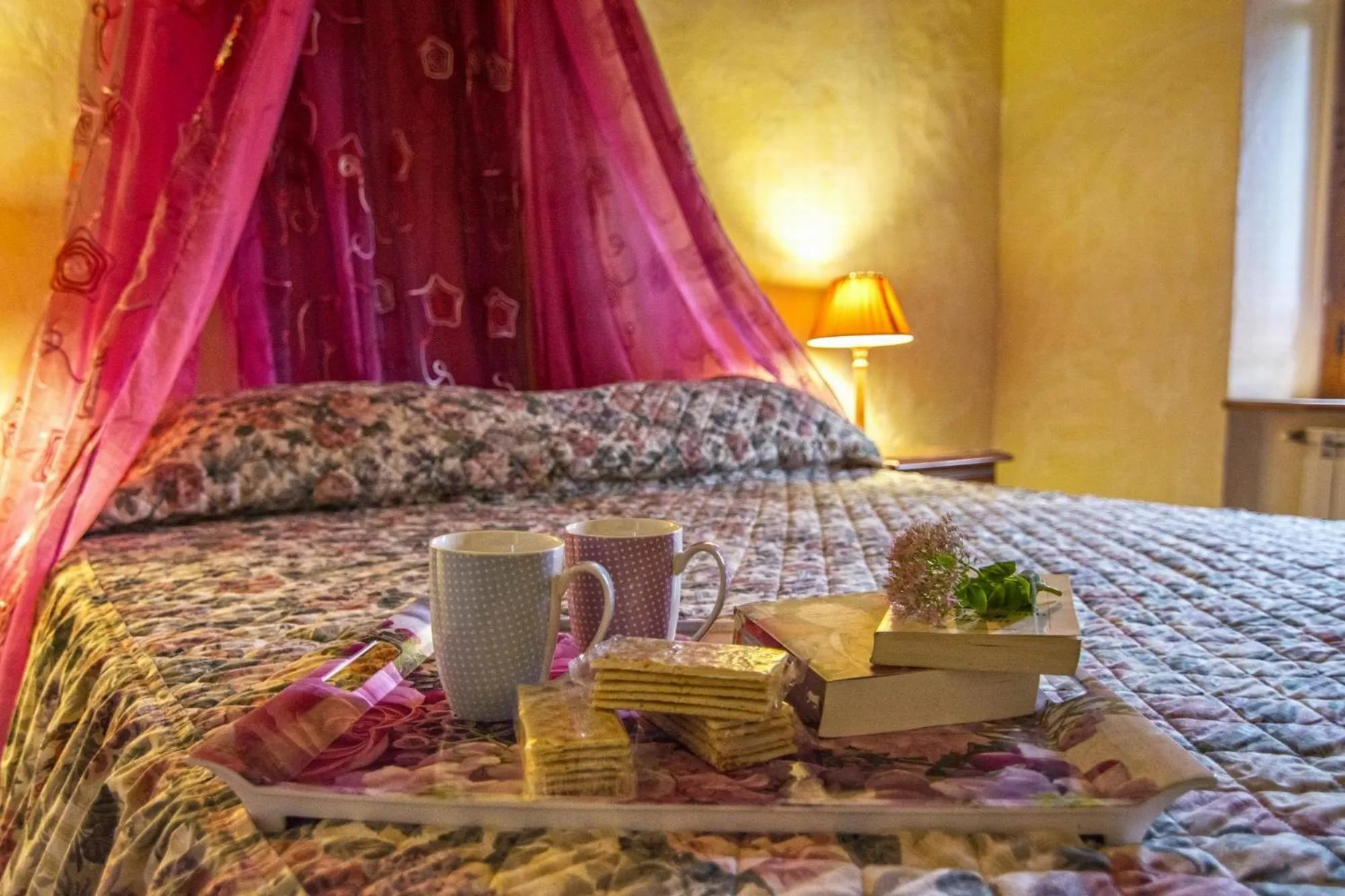 Bedroom, Bed in Agriturismo tranquillo e con vista panoramica