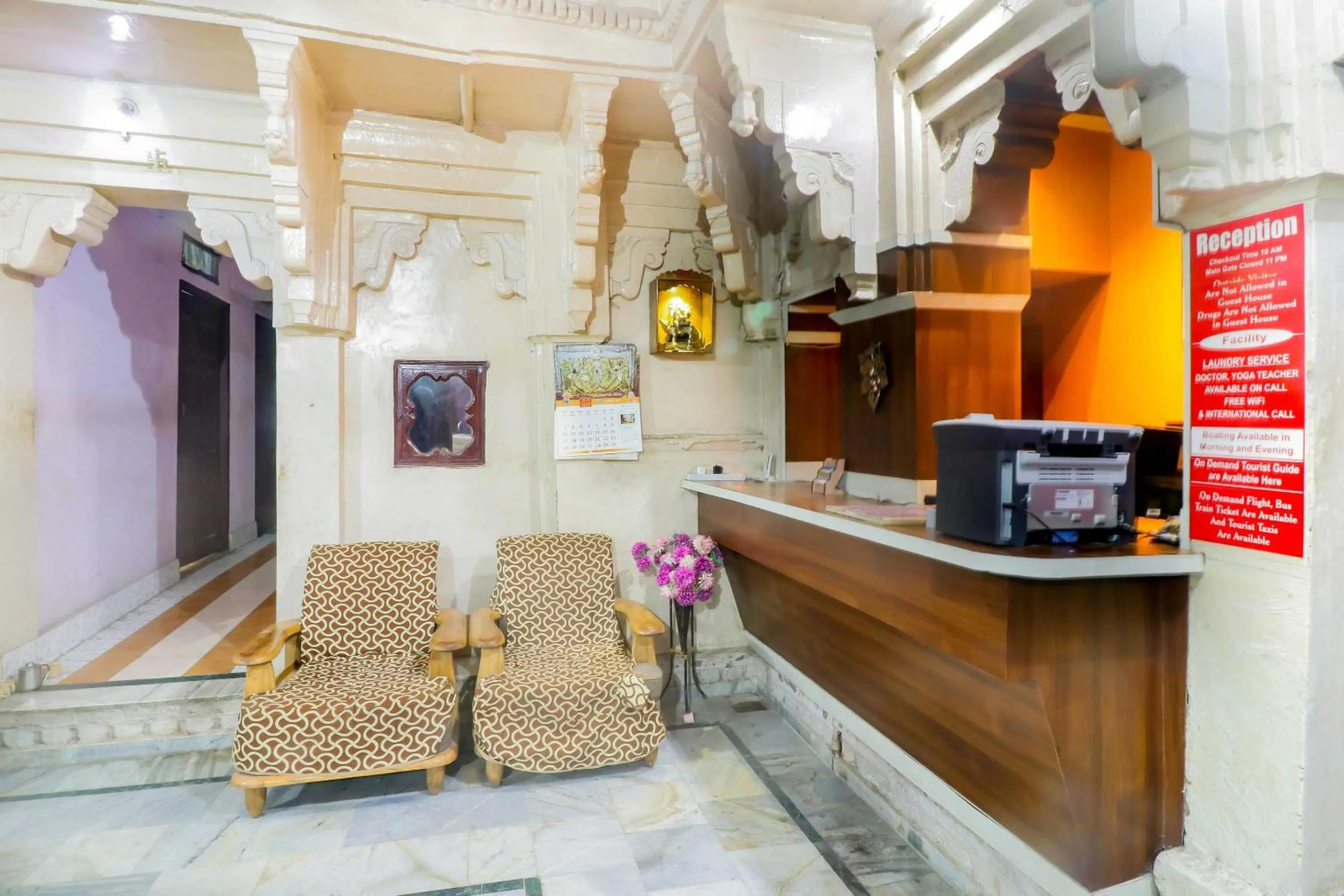 Lobby or reception in SPOT ON Mishra Guest House