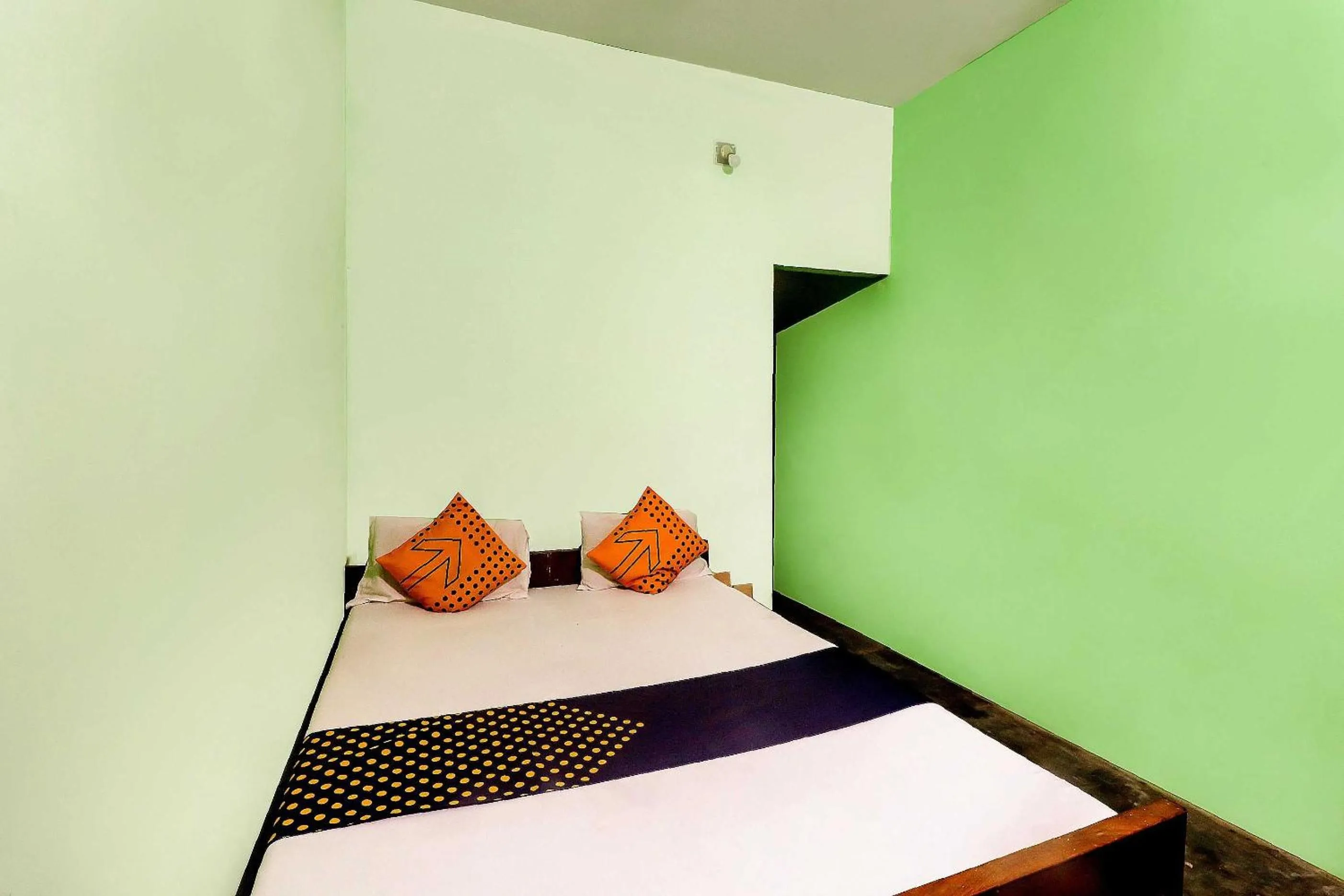 Bedroom, Bed in SPOT ON Mishra Guest House