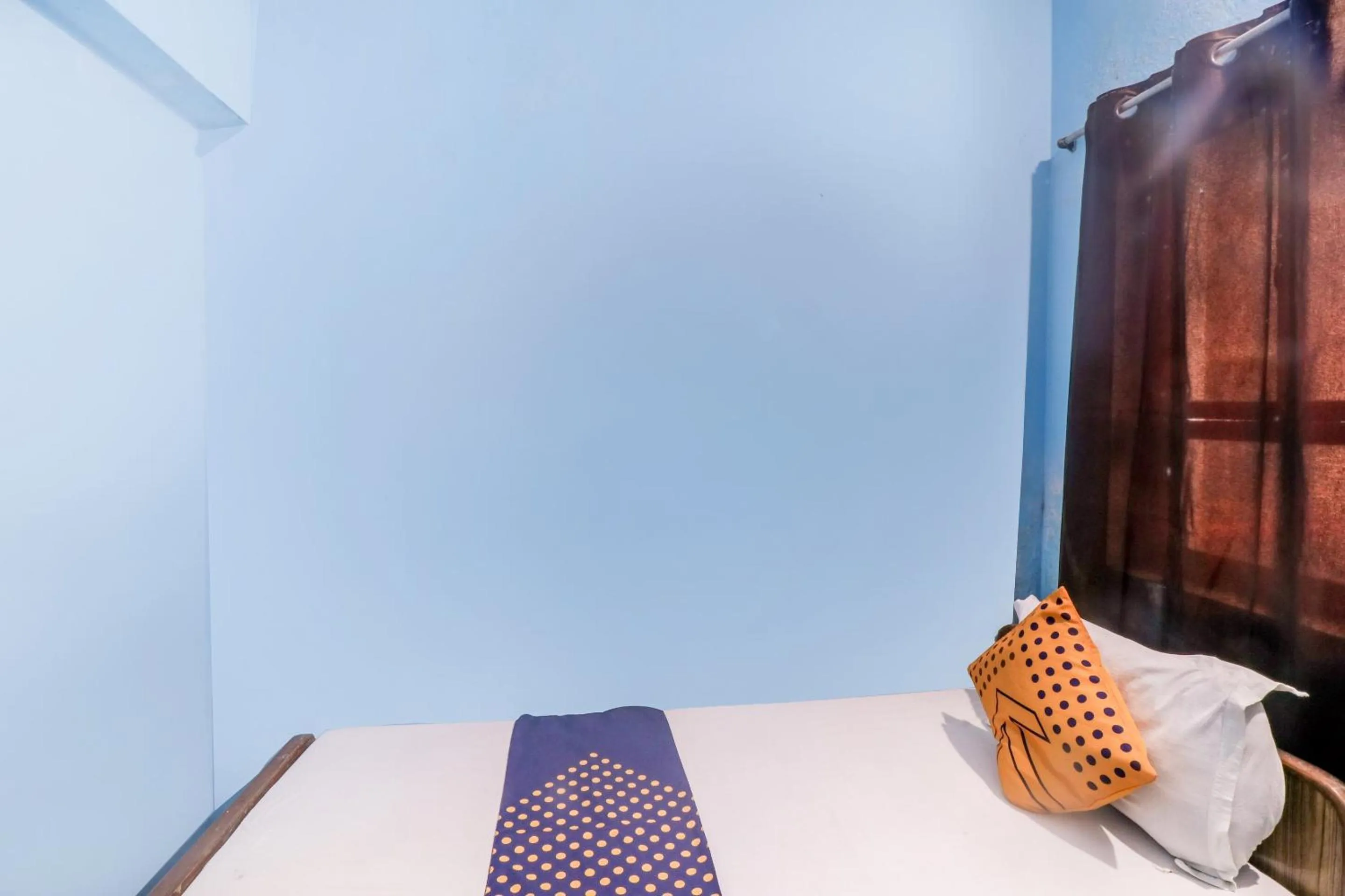 Bedroom, Bed in SPOT ON Mishra Guest House