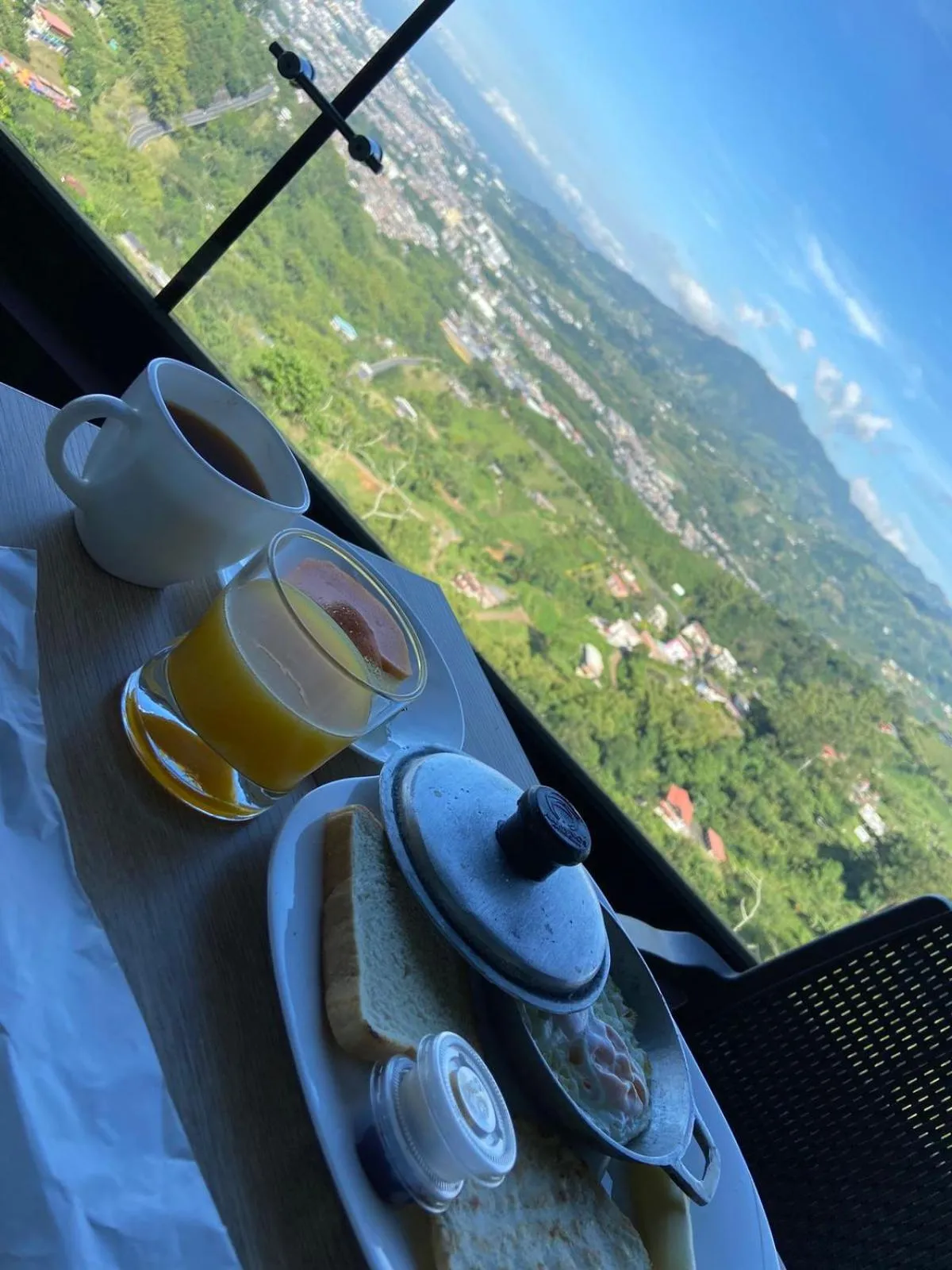 Breakfast in Hotel Entre Lomas