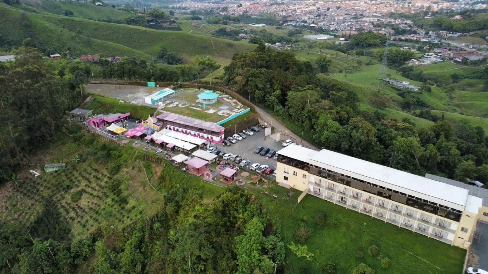 Property building in Hotel Entre Lomas