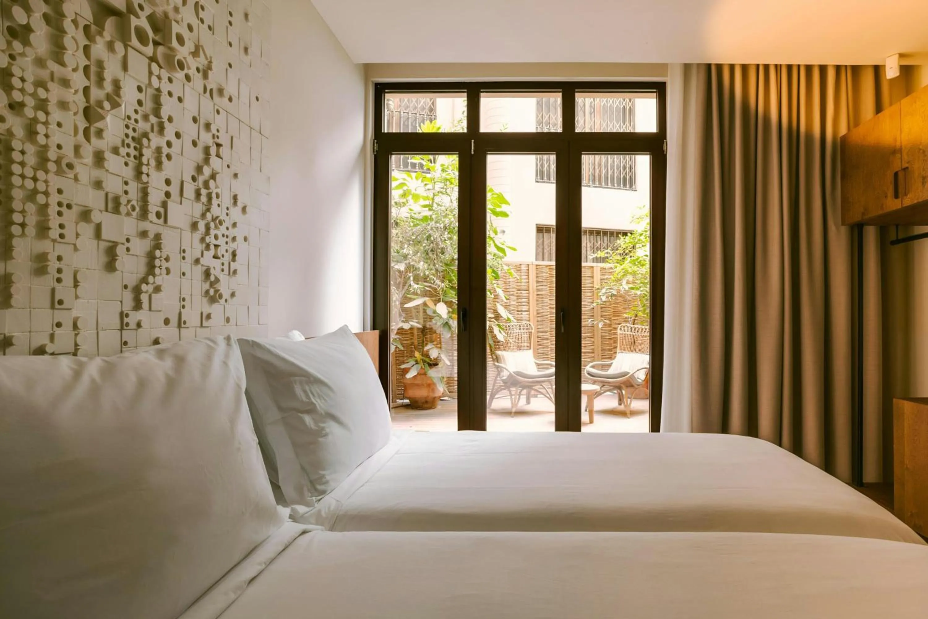 Bedroom, Bed in Casa Luz Hotel Plaça Universitat, Sonder by Marriott Bonvoy